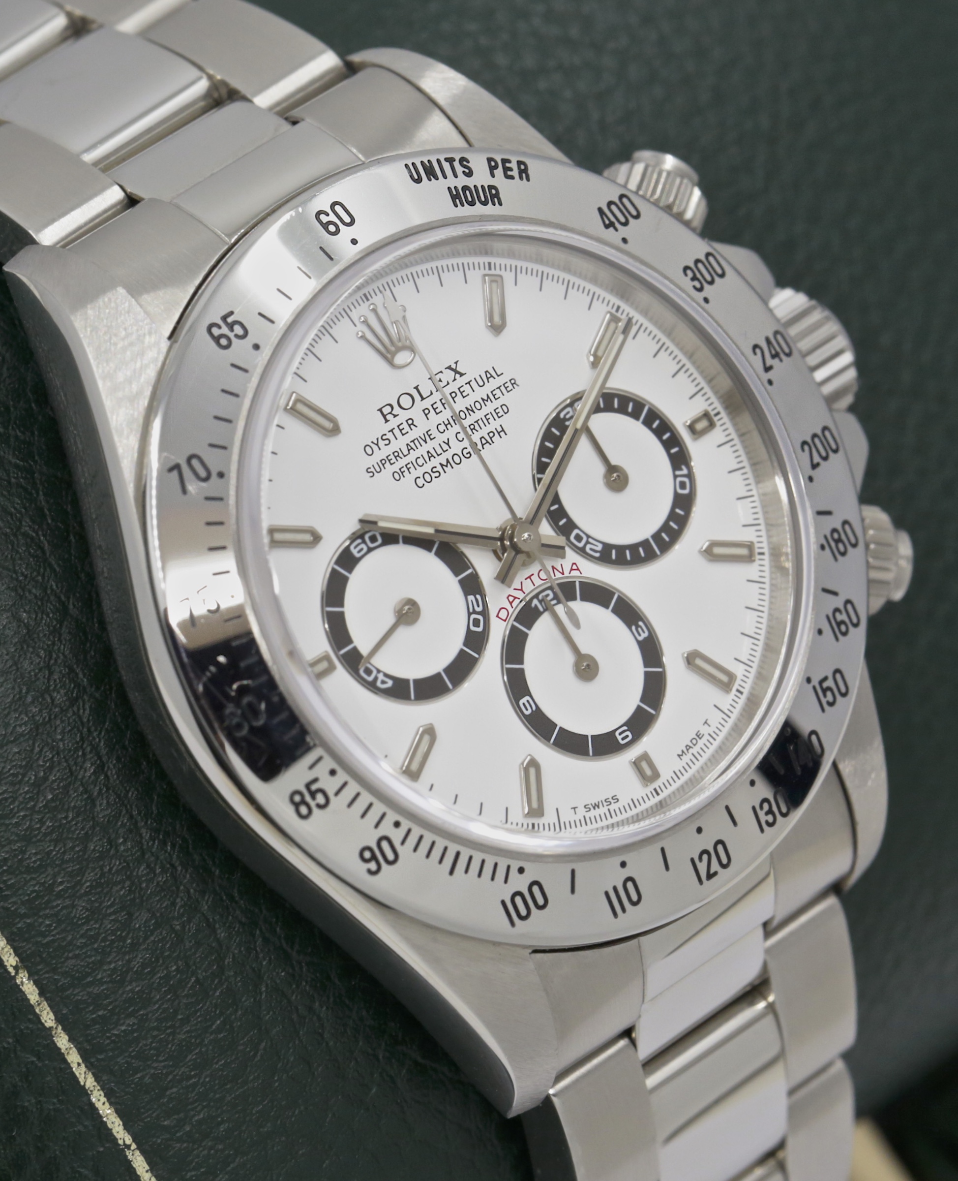 Rolex Cosmograph Daytona, Zenith Movement, Stainless Steel, White index Dial, with Stainless Steel Bezel, on Rolex Stainless Steel Oyster Bracelet, Ref. 16520, Circa: 1997, with Original Rolex Box - Image 4