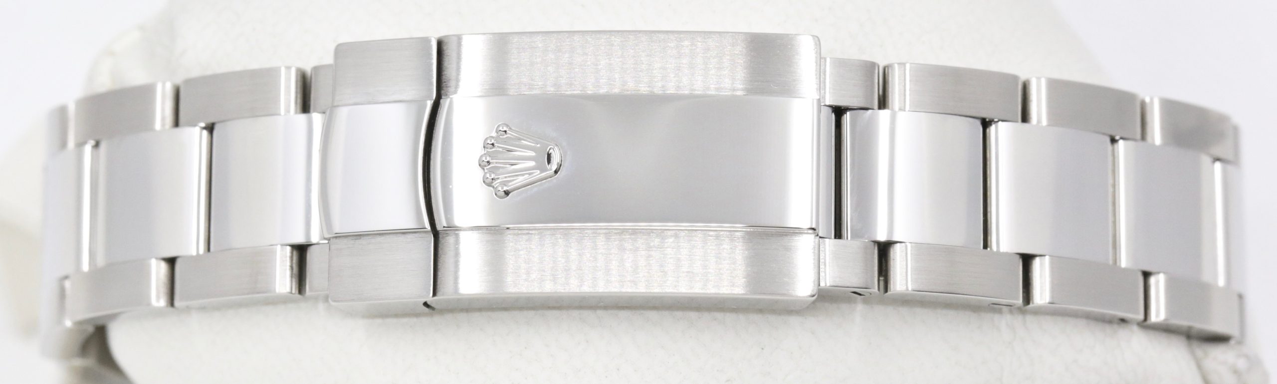 Rolex Datejust 41, Stainless Steel, Bright Black Index Dial, 18ct White Gold Fluted Bezel, on Stainless Steel Rolex Oyster Bracelet, Ref. 126334, Circa: 2021, with Box, Books, Swing Tags, Rolex Warranty Card & Balance of 5 Year Rolex Factory Warranty - Image 6