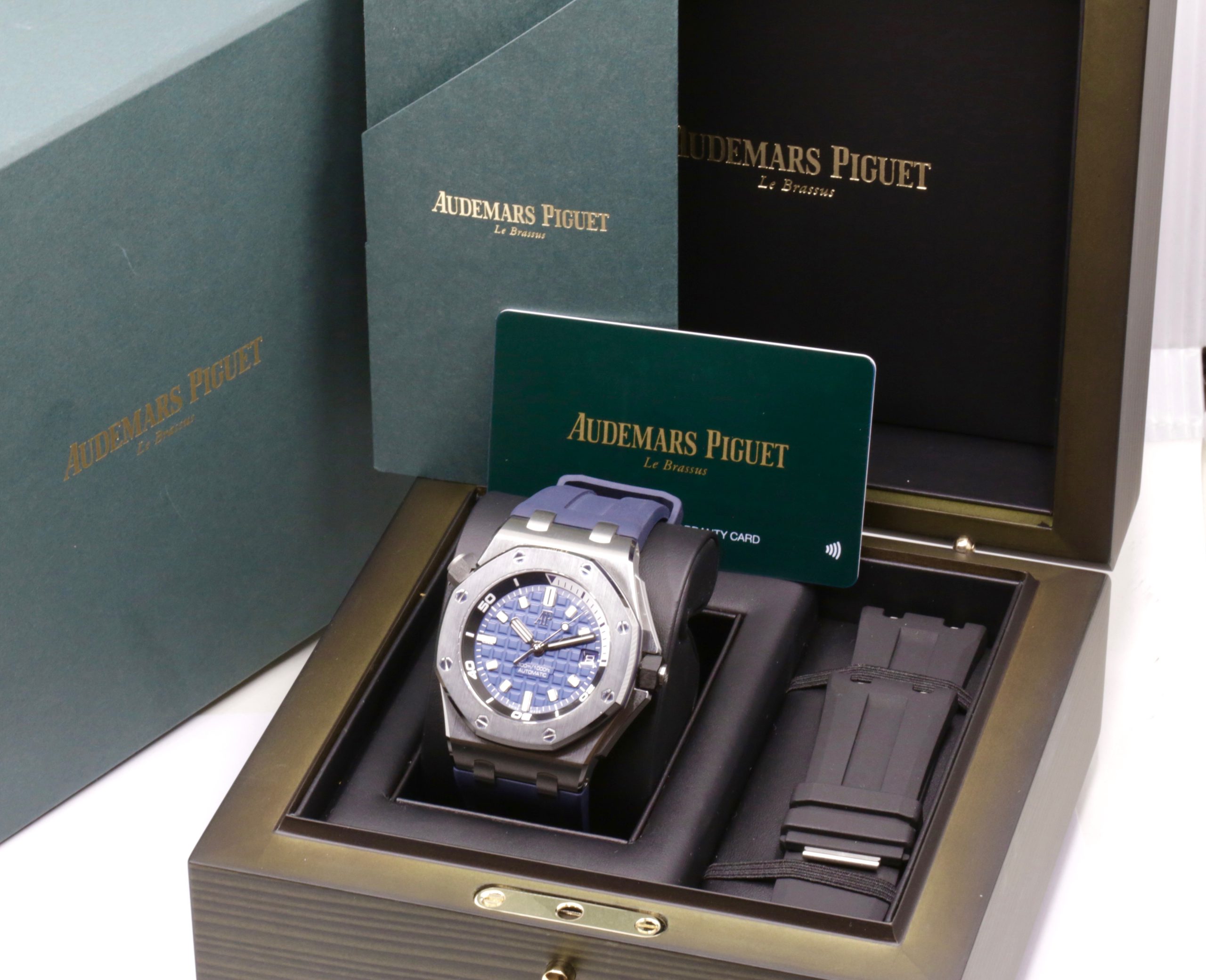 Audemars Piguet Royal Oak Offshore Diver, in Stainless Steel, Blue “Mega Tapisserie” Dial, on Blue Audemars Piguet Rubber Strap on Stainless Steel Audemars Piguet Tang Buckle, Ref. 15720ST, Circa: 2023, with Box, Audemars Piguet Warranty & Balance of 2 Year Audemars Piguet Factory Warranty - Image 9