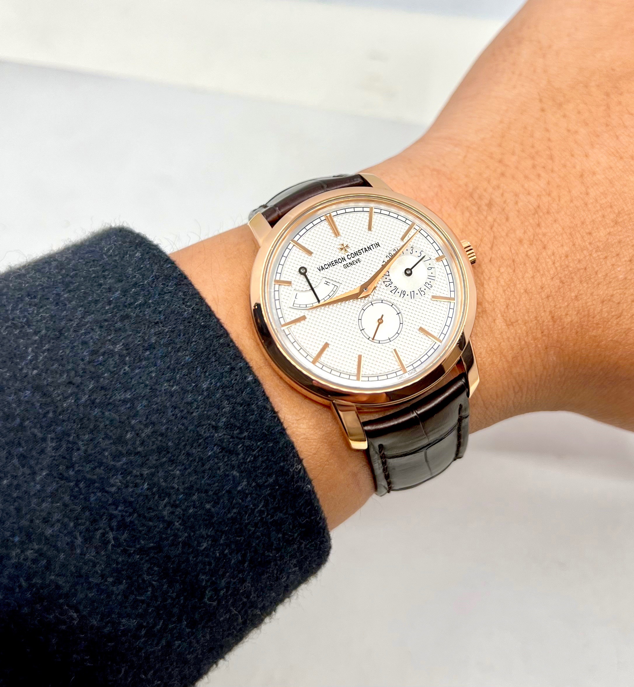 Vacheron Constantin Traditionnelle Power Reserve, in 18ct Rose Gold, White Index Dial, on Brown Alligator Vacheron Constantin Strap with 18ct Rose Gold Tang Vacheron Constantin Tang Buckle, Ref. 83020/000R-9909, Circa: 2019, Complete with Box & Papers Reduced!! - Image 9
