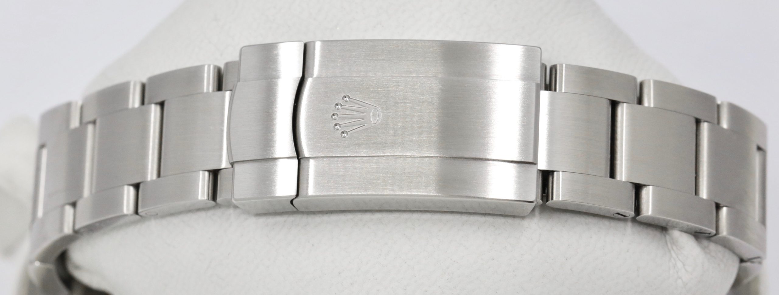 Rolex Oyster Perpetual 41, Stainless Steel, Silver Index Dial, on Stainless Steel Rolex Oyster Bracelet, Ref.124300, Circa: 2023, Complete with Box, Books, Rolex Warranty Card & Balance of 5 Year Rolex Factory Warranty - Image 7