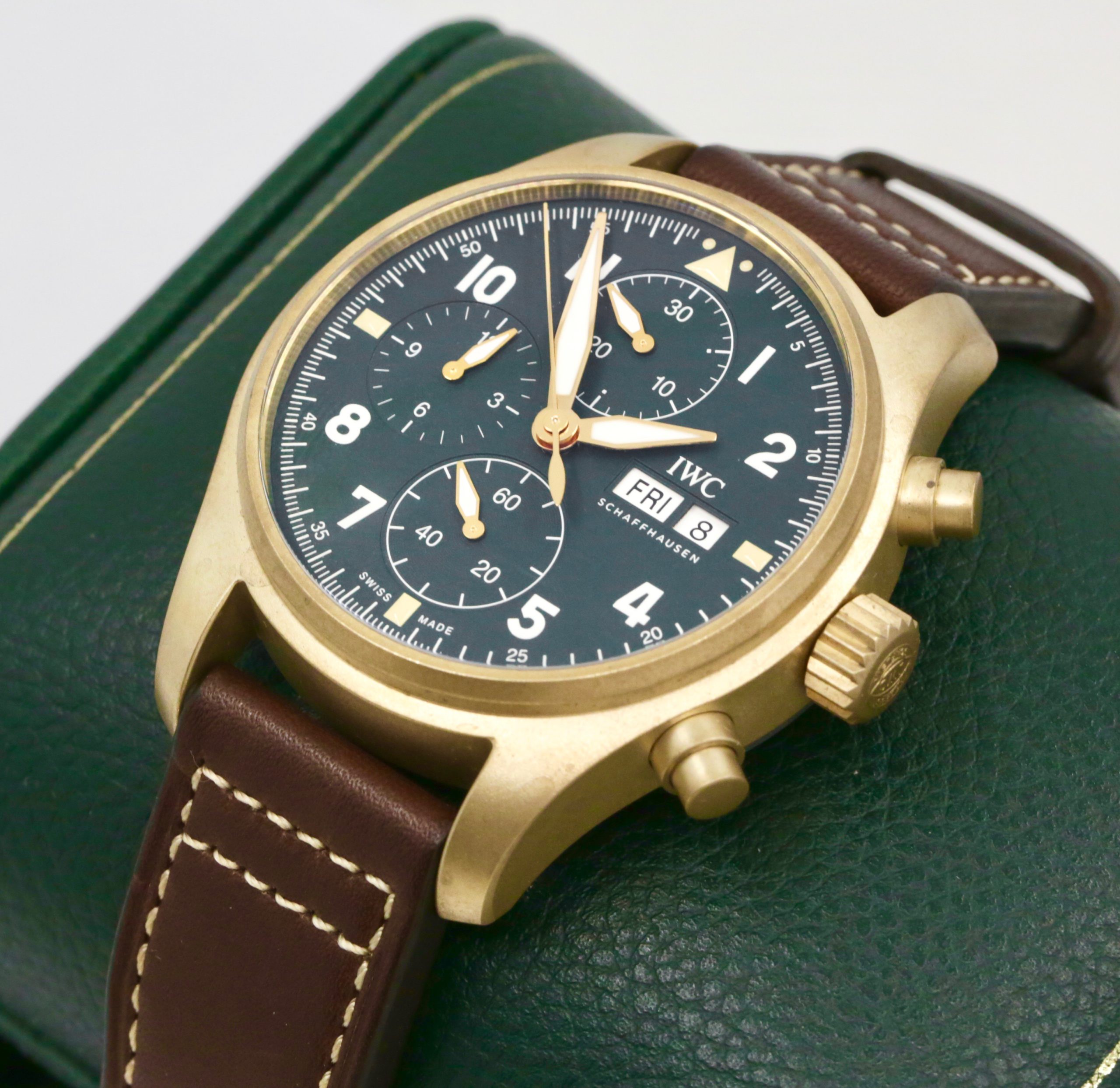 IWC International Watch Co Schaffhausen De Flieger chronograph bronze case, green dial, IW387902, sold new in October 2022. - Image 4
