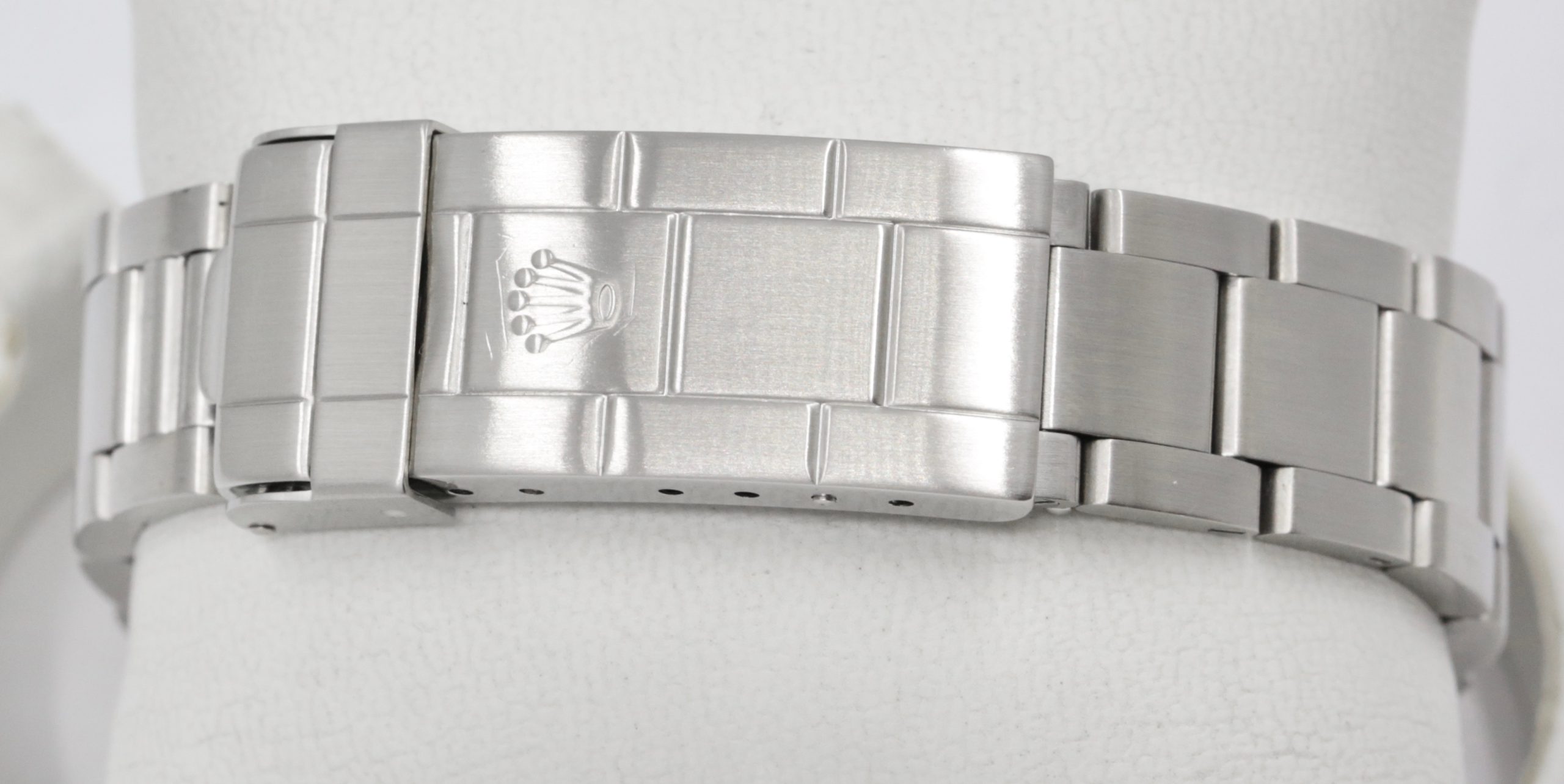 Rolex Oyster Perpetual Submariner Non-Date, Stainless Steel, Black Index Dial, Fitted with a "Superdome" Crystal, on Stainless Steel Rolex Oyster Bracelet, Ref. 5513, Circa: 1984 - Image 6