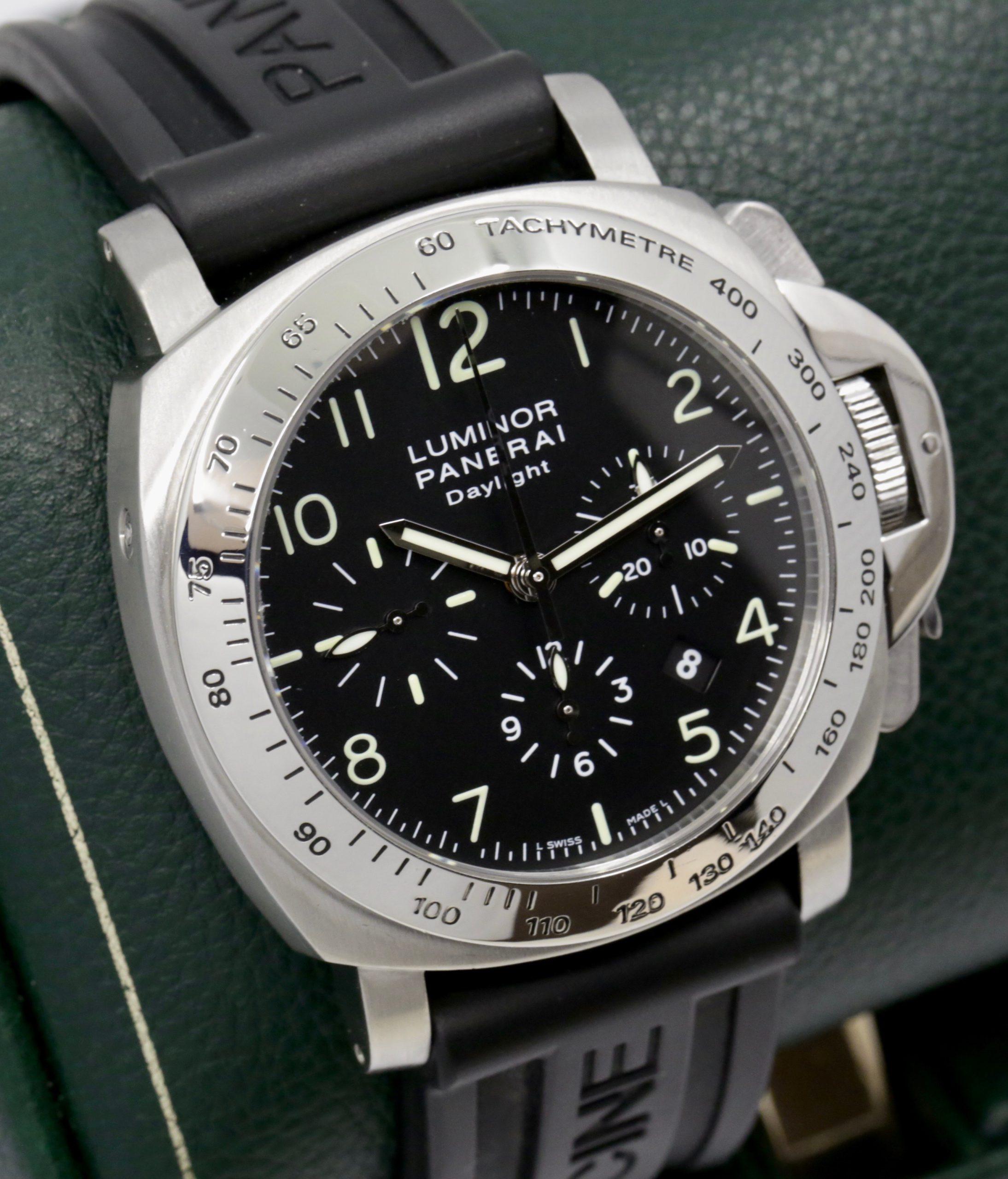 Panerai Luminor Chronograph Daylight in stainless steel, automatic self-winding Panerai OP XII (base on the Valjoux caliber 7753) chronograph movement. Ref# PAM00196 Ca. 2004 Box and Papers - Image 3