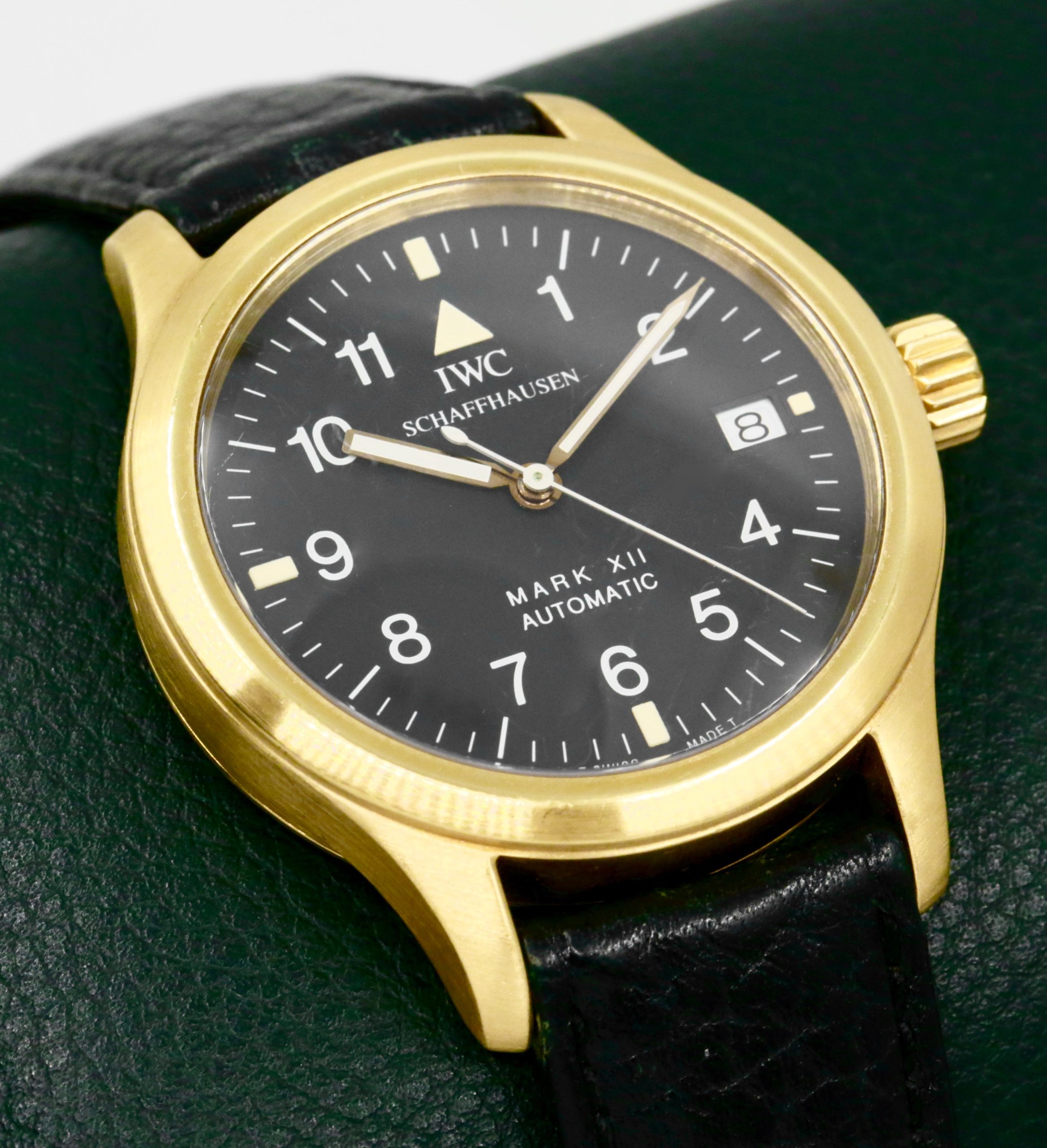 RARE!! IWC Pilots Watch Mark XII in 18ct Yellow Gold, Black Dial with Date, "Die Fliegeruhr Automatik" on Caseback, on Black IWC Leather Strap with IWC Tang Buckle, Ref.IW3421, Circa: 1994