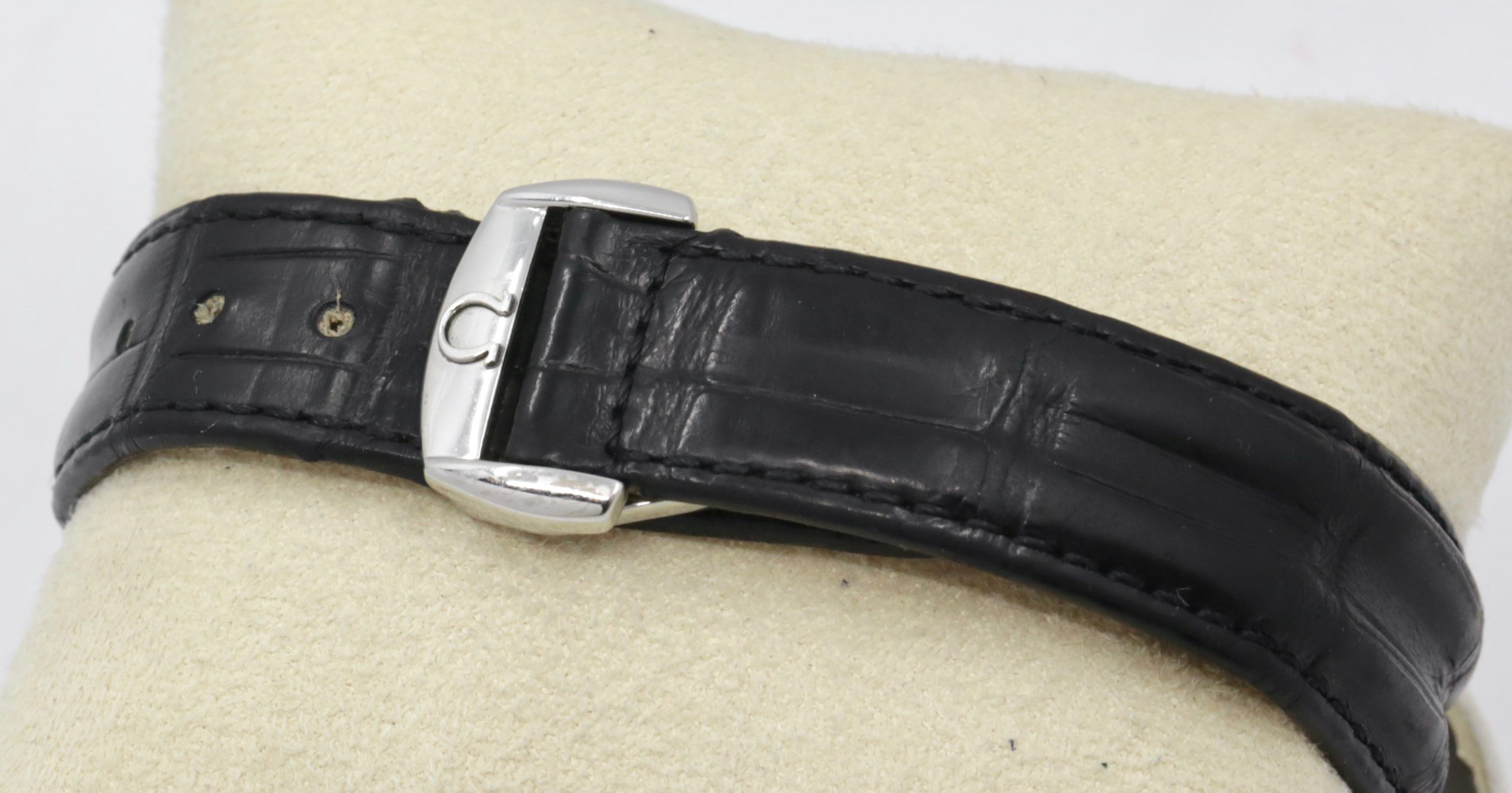 Omega Speedmaster Automatic with Date, Stainless Steel, Black Index & Black Sub Dials, on Black Omega Alligator Leather Strap with Stainless Steel Omega Deployant, Ref. 38135000, Circa: 1999, with Omega Booklets & Omega Warranty Card - $2,800 - Image 6