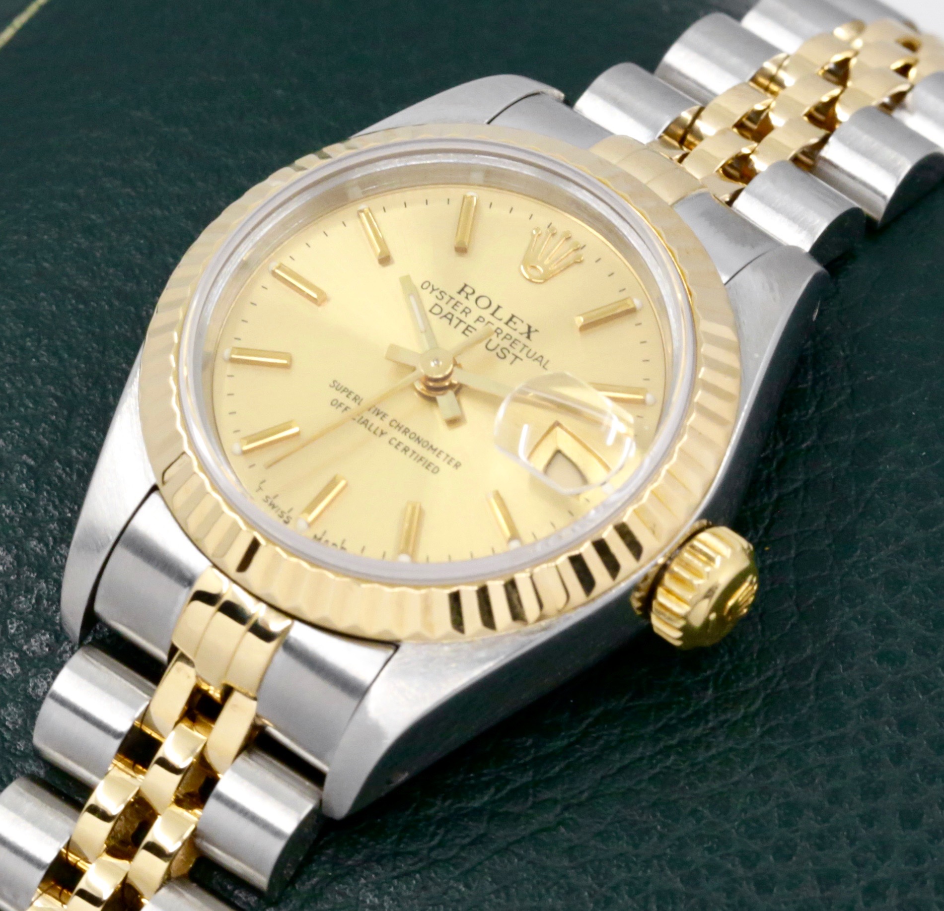 Rolex Lady-Datejust 26, in Stainless Steel & 18ct Yellow Gold, Fluted Bezel, Champagne Index Dial, on Stainless Steel & 18ct Yellow Gold Rolex Jubilee Bracelet, Ref. 69173, Circa: 1991 - Image 3
