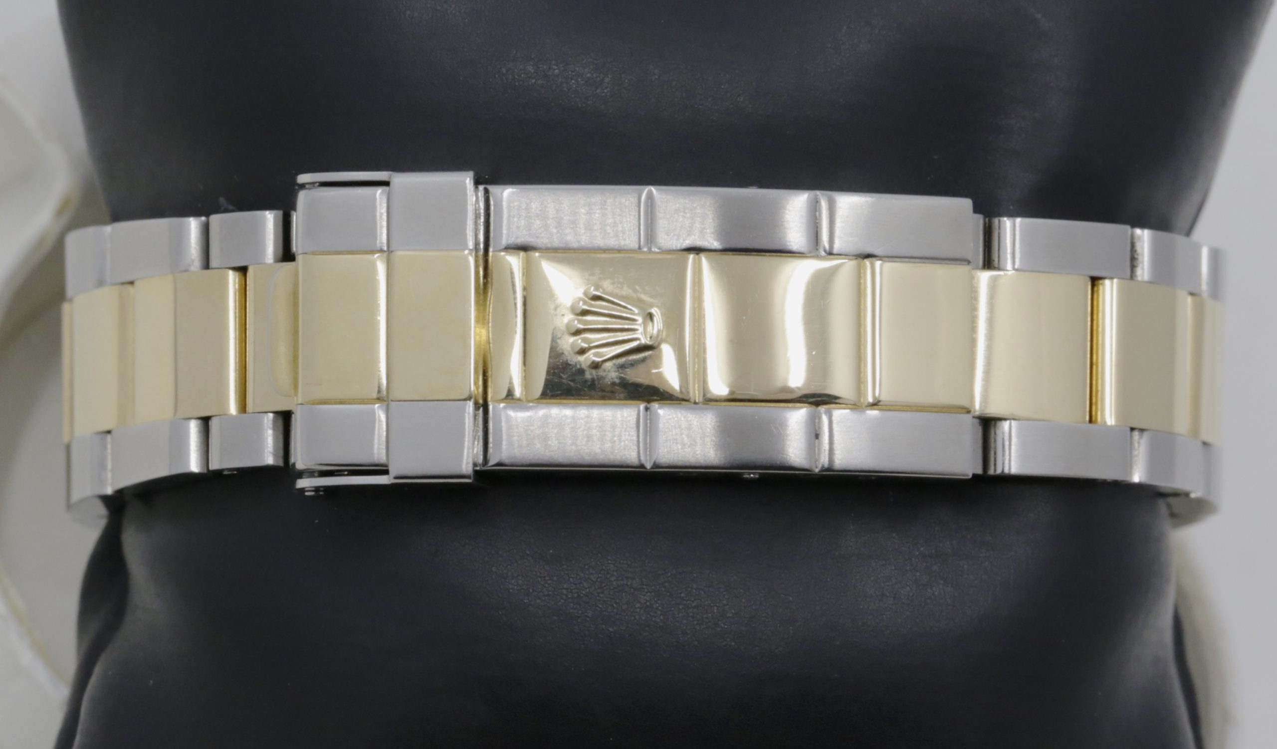 Rolex Oyster Perpetual Submariner Date, in Stainless Steel & 18ct Yellow Gold, Black Index Dial, on Stainless Steel & 18ct Yellow Gold Rolex Oyster Bracelet, Ref. 16613, Circa: 2002, with Box, books, Swing Tag, Anchor, and Rolex Warranty certificate - Image 5