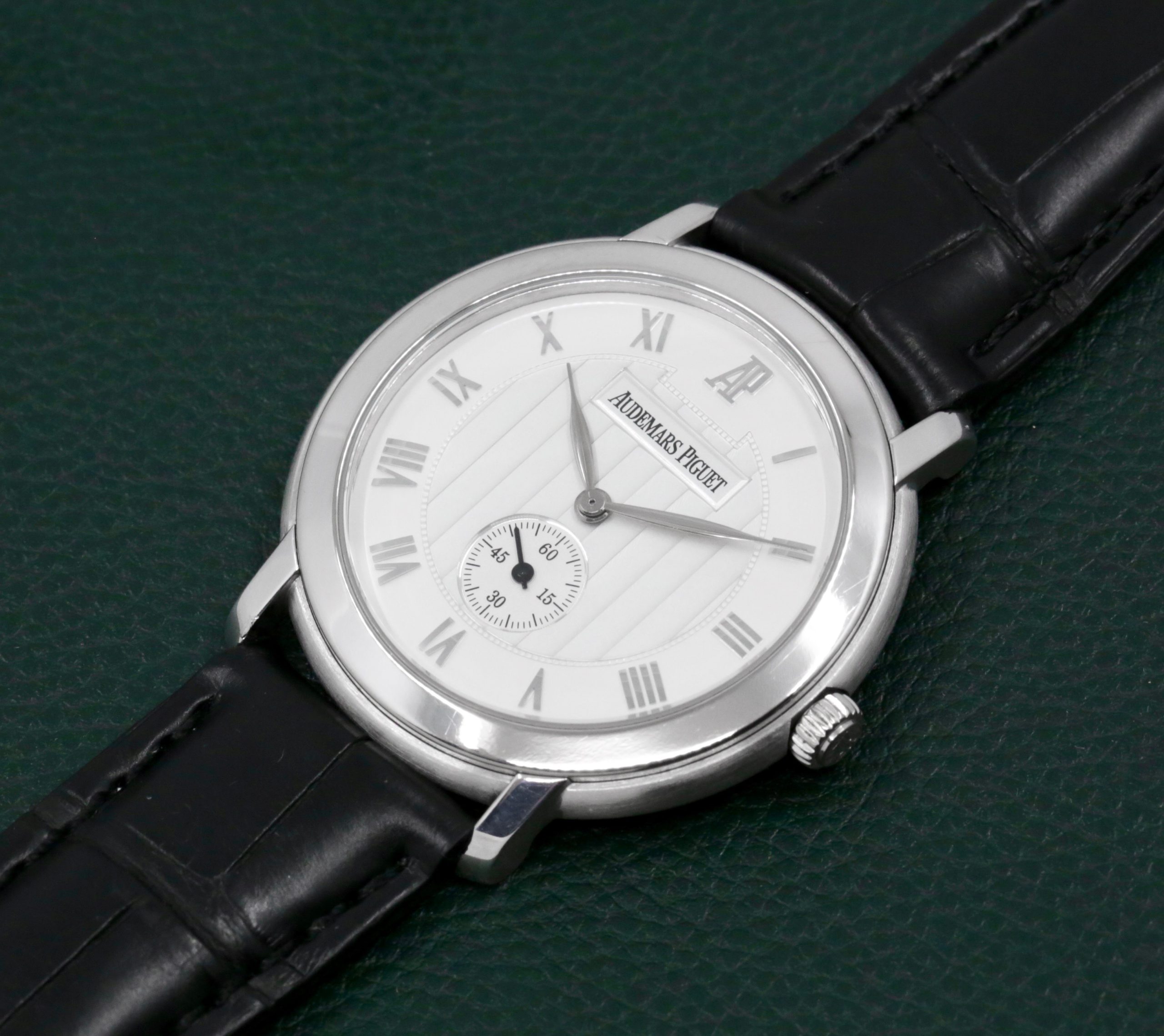 Audemars Piguet Jules Audemars in 18ct white gold, silver dial with applied white gold Roman numerals, fitted on black alligator strap with 18ct white gold pin buckle. Ref: 15056BC Circa 2002. - Image 3