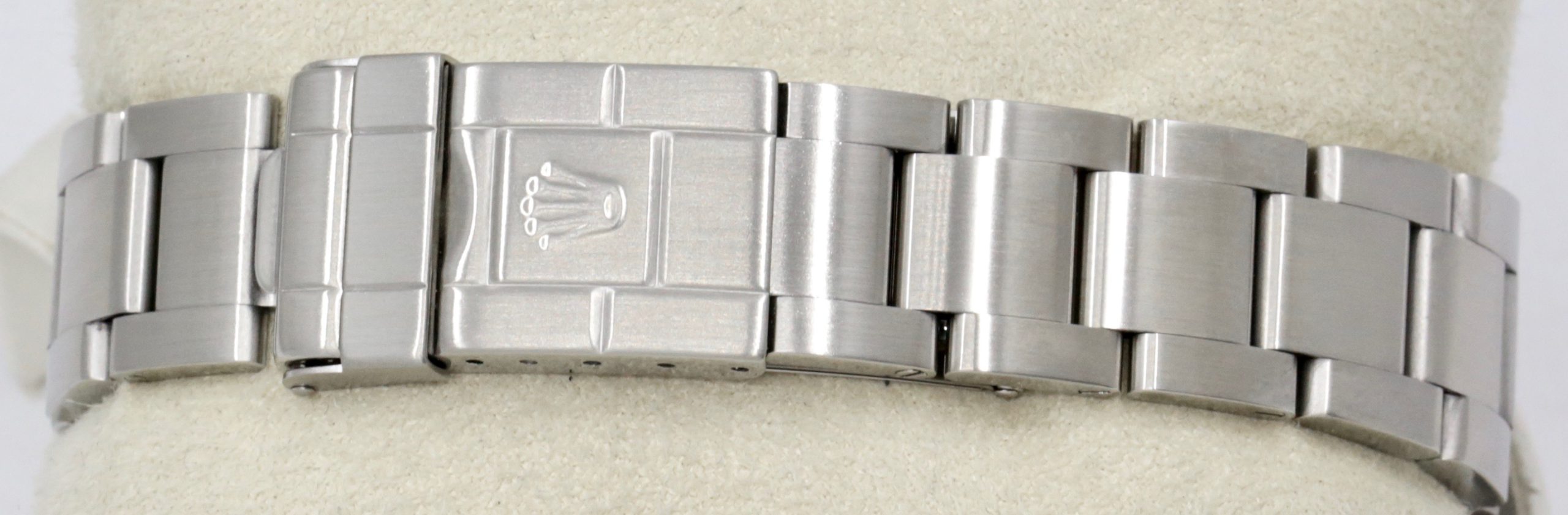 Rolex Oyster Perpetual GMT-Master II, Stainless Steel, Blue & Red "Pepsi" Bezel, Black Index Dial, on Stainless Steel Rolex Oyster Bracelet, Ref. 16710, Circa: 2002, with Rolex Box, Rolex Service Card & Balance of 2 Year Rolex Service Warranty - Image 6
