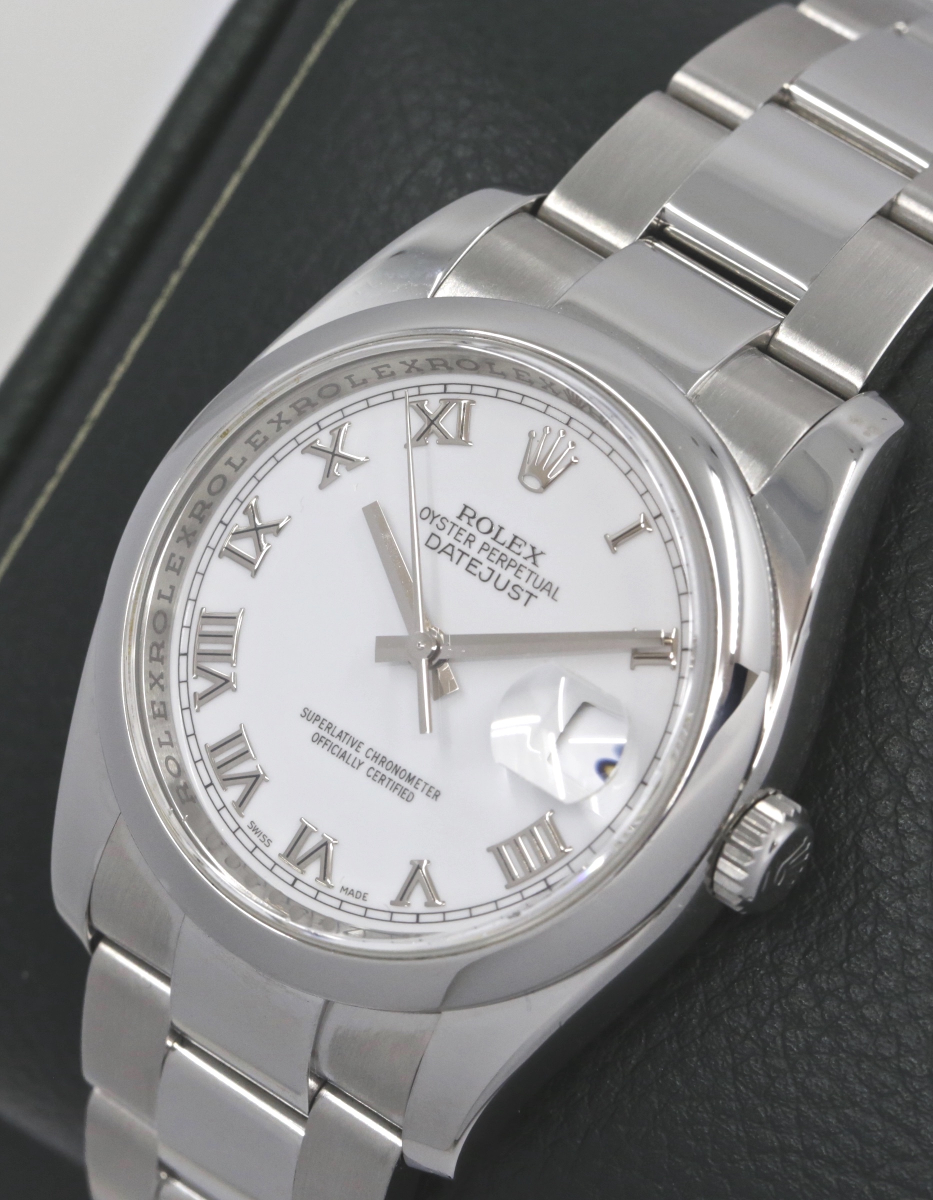 Rolex Datejust 36mm in Stainless steel, Dome bezel the classic White Roman dial on a Rolex Oyster steel bracelet Ref: 116200, Box and book Ca.2006 - Image 5