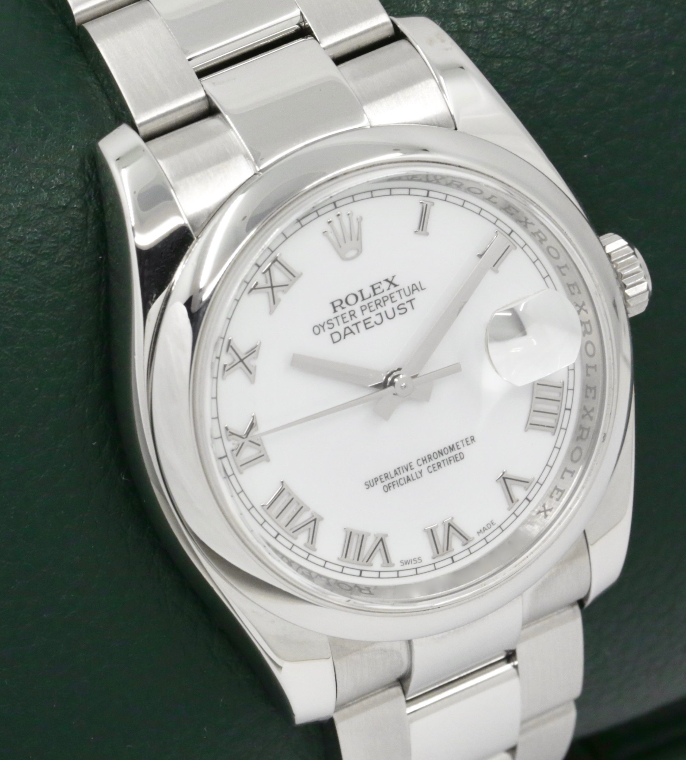 Rolex Datejust 36mm in Stainless steel, Dome bezel the classic White Roman dial on a Rolex Oyster steel bracelet Ref: 116200, Box and book Ca.2006 - Image 2