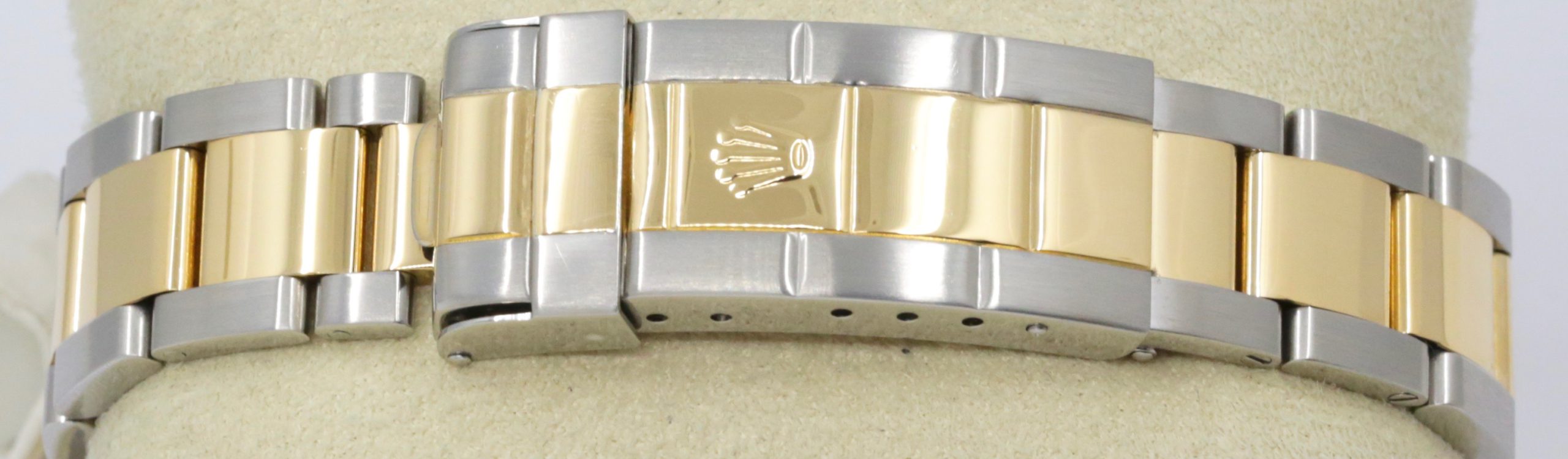 Rolex Submariner Date, Stainless Steel & 18ct Yellow Gold, Blue Index Dial, on Stainless Steel & 18ct Yellow Gold Rolex Oyster Bracelet, Ref. 16613, Circa: 2003, with Box, Books, & Rolex Warranty Certificate - Image 6