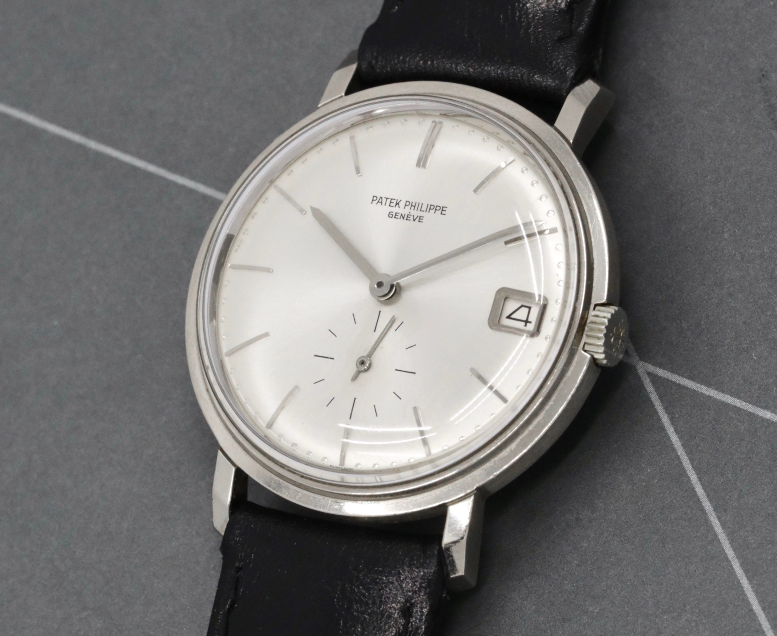 Patek Philippe Vintage Calatrava in 18ct White gold, Silver index dial. Ref 3445 automatic Calibre 27-460M 37 jewels, Ca 1967 with Archive certificate.. - Image 3
