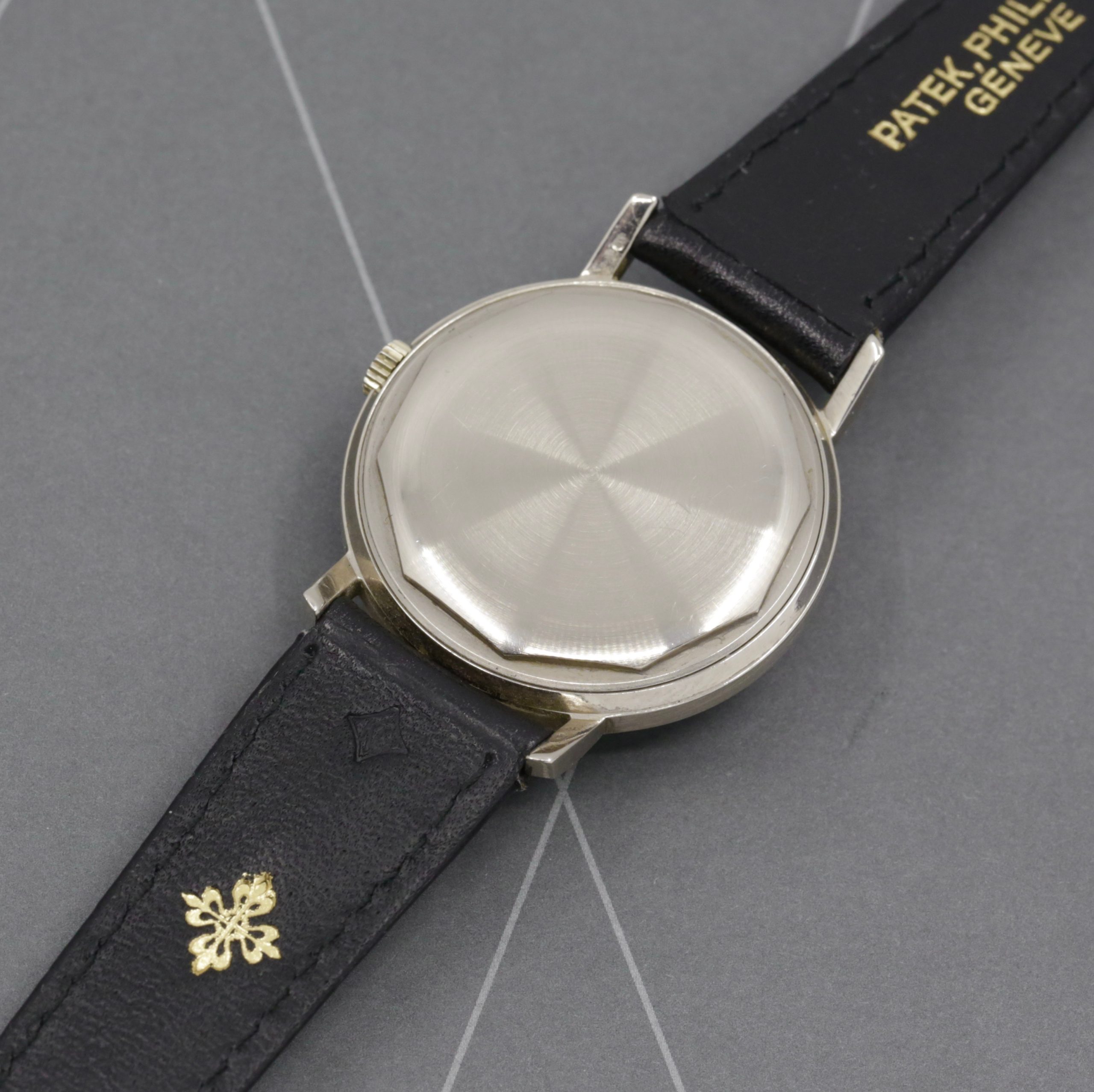 Patek Philippe Vintage Calatrava in 18ct White gold, Silver index dial. Ref 3445 automatic Calibre 27-460M 37 jewels, Ca 1967 with Archive certificate.. - Image 7
