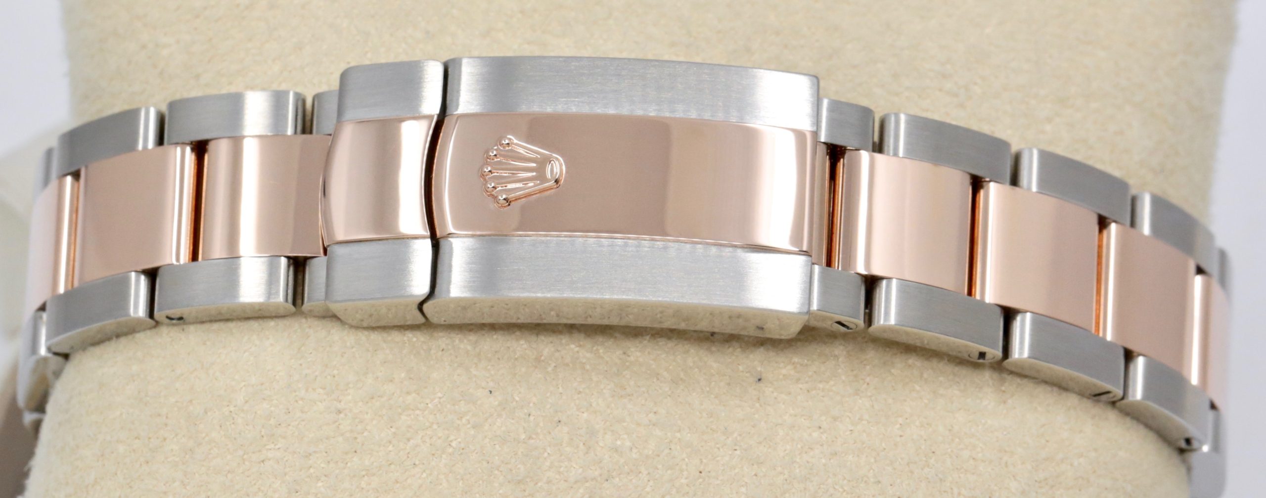 Rolex Datejust 41, Stainless Steel & 18ct Everose Gold, Sundust Index Dial, on Stainless Steel & 18ct Everose Gold Rolex Oyster Bracelet, Ref. 126301, Circa: 2018, with Box, Books, Swing Tag, & Rolex Warranty Card - Image 7