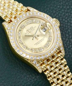 Rolex Lady-Datejust 26, in 18ct Yellow Gold, Factory Set Diamond Dial, and Diamond Bezel & Lugs on 18ct Yellow Gold Diamond Set Rolex Jubilee Bracelet, Ref. 69158, Serial# N series, Circa: 1991, with Box, Service Card & Balance of 2 Year Rolex Service Warranty