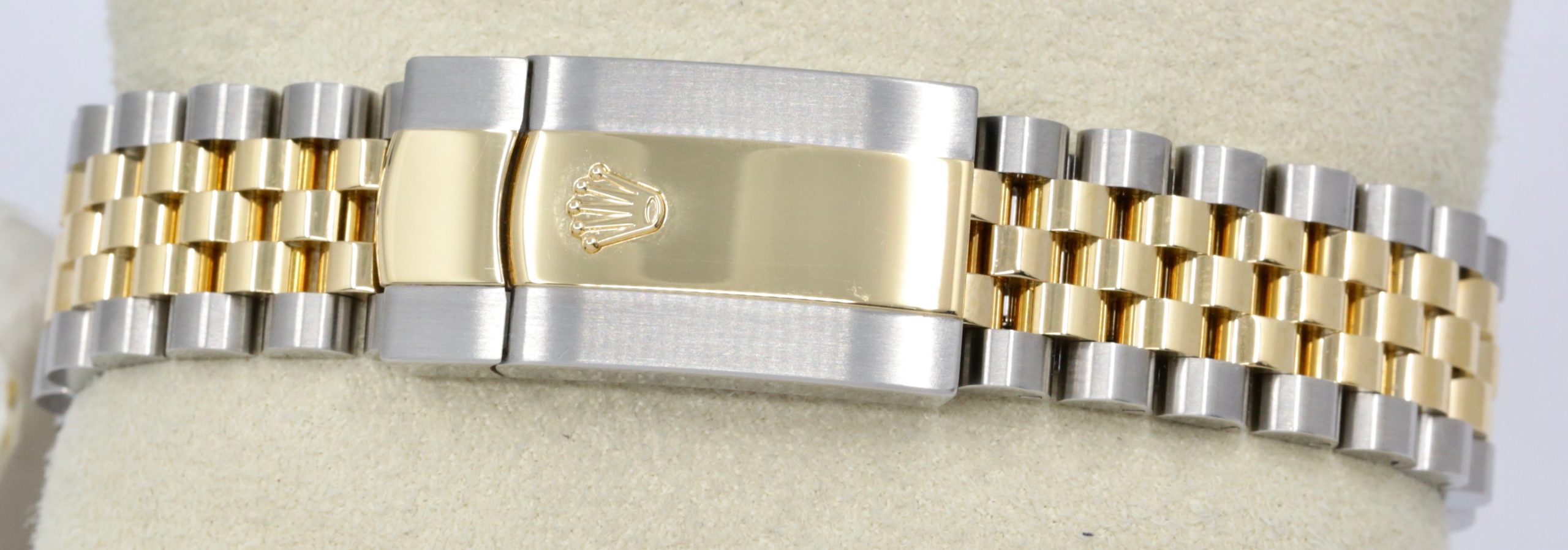 Rolex Datejust 41, Stainless Steel & 18ct Yellow Gold, Fluted Bezel, Silver Index Dial, on Stainless Steel & 18ct Yellow Gold Rolex Jubilee Bracelet, Ref. 126333, Circa: 2019, with Box, Books, Rolex Warranty Card & Balance of 5 Year Rolex Factory Warranty - Image 6