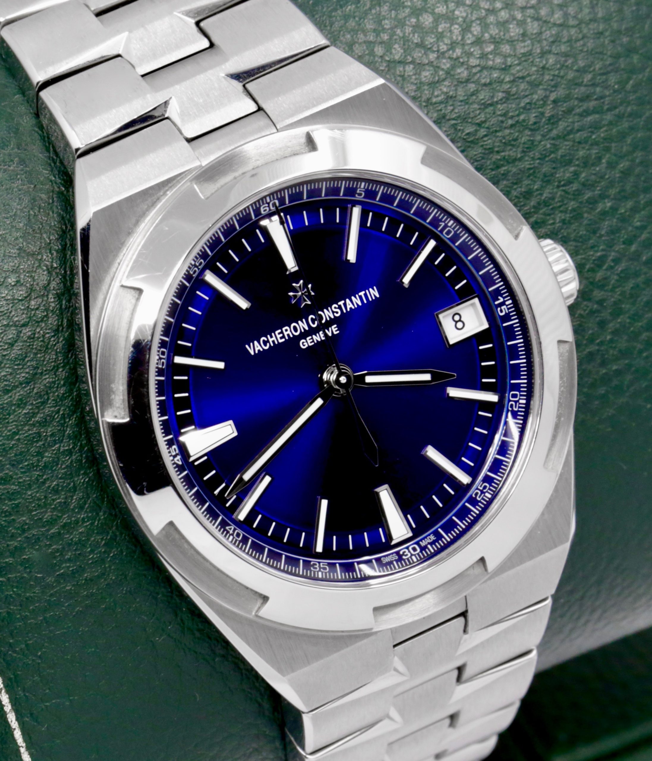 Vacheron Constantin Overseas, in Stainless Steel, with Blue Index Dial, on Stainless Steel Vacheron Constantin Bracelet, Ref. 4500V/110A-B128, Circa: 2022, Complete with Box, Books, & Vacheron Constantin Warranty Card - Image 3