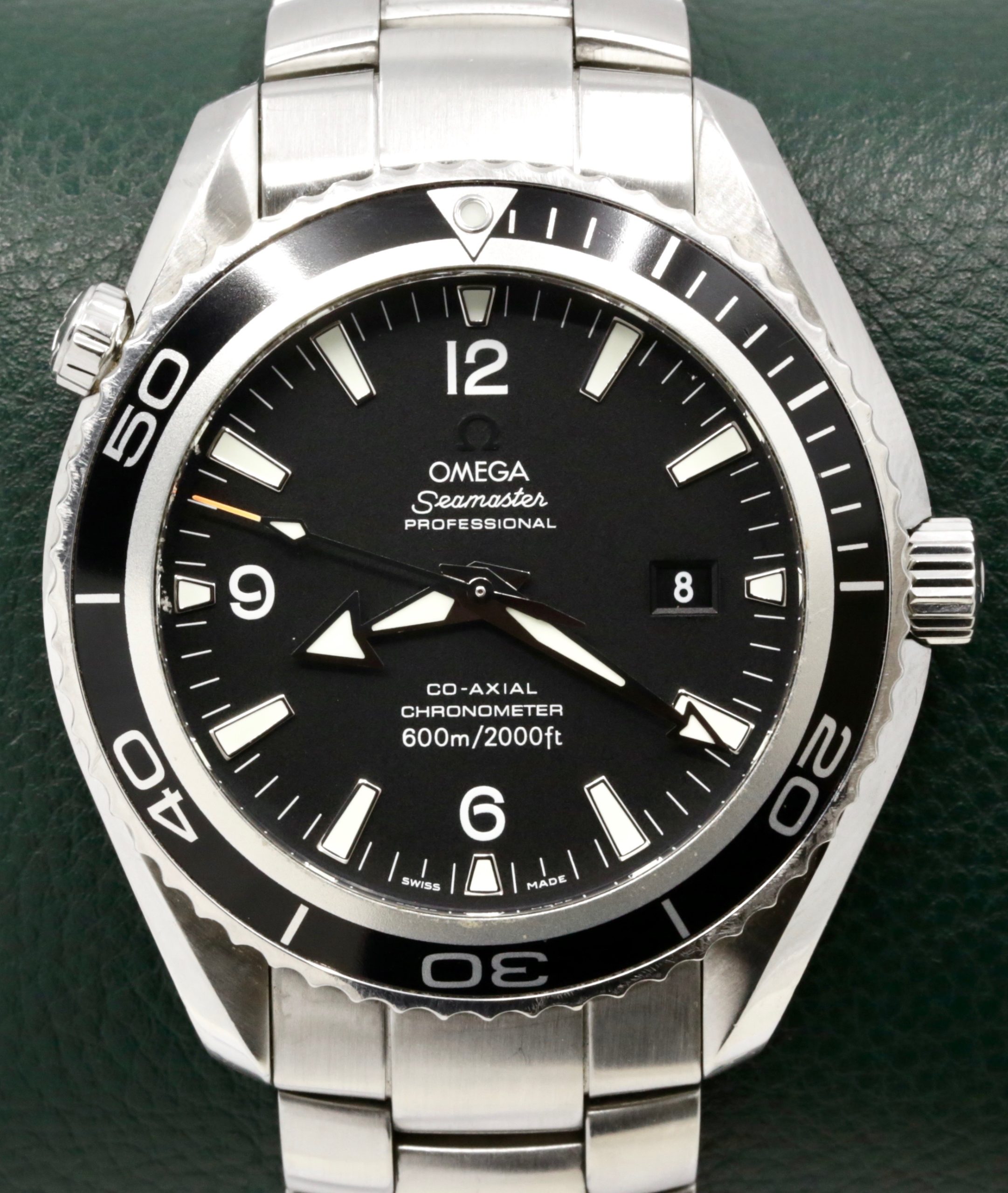 Omega Seamaster Planet Ocean 600M Co-Axial Big Size, 45.5mm, Stainless Steel, Black Index Dial, on Stainless Steel Omega Bracelet, Ref. 2200.50.00, Circa: 2011, with Box, Book & Omega Warranty Cards - Image 4