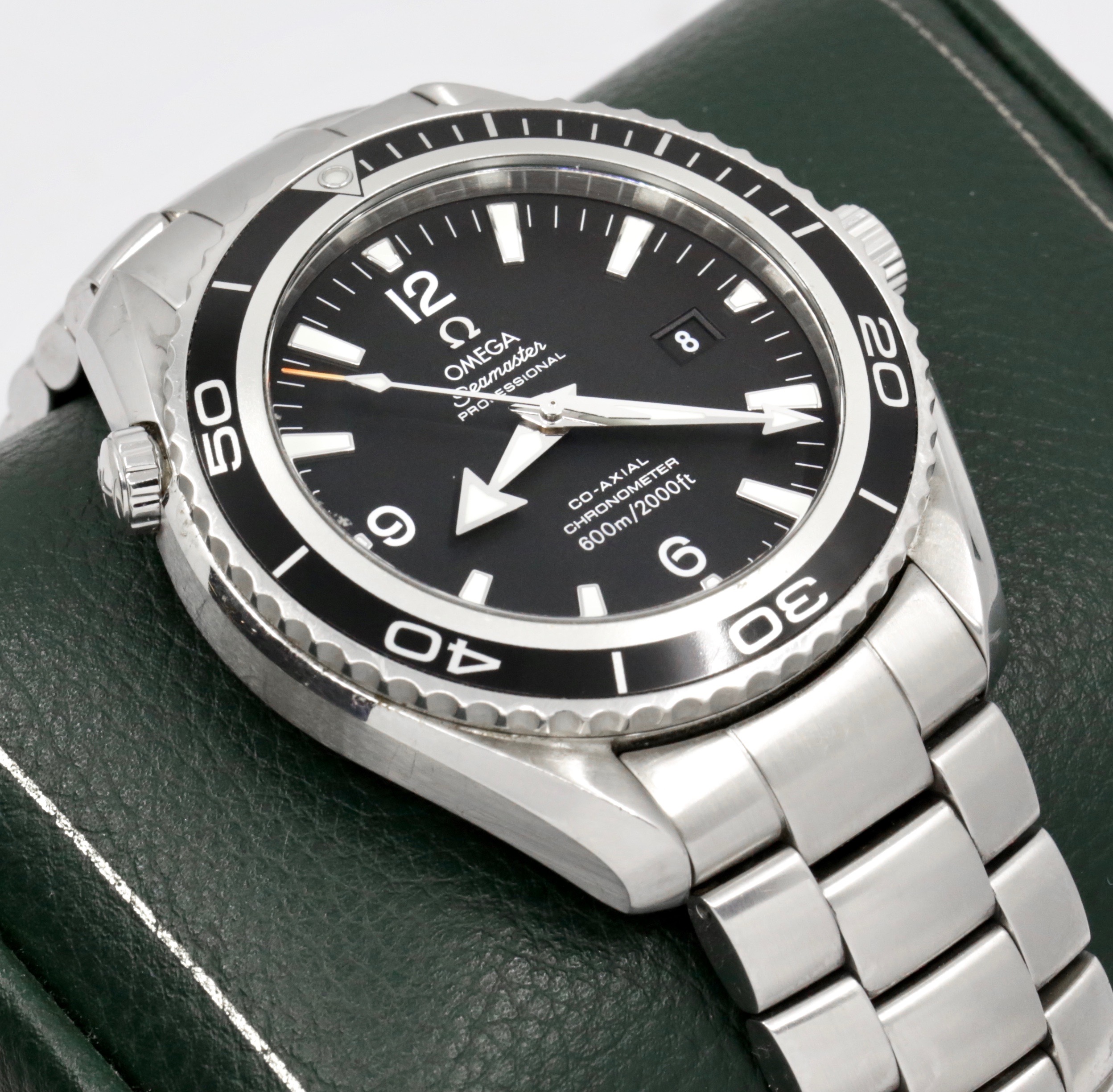 Omega Seamaster Planet Ocean 600M Co-Axial Big Size, 45.5mm, Stainless Steel, Black Index Dial, on Stainless Steel Omega Bracelet, Ref. 2200.50.00, Circa: 2011, with Box, Book & Omega Warranty Cards - Image 3