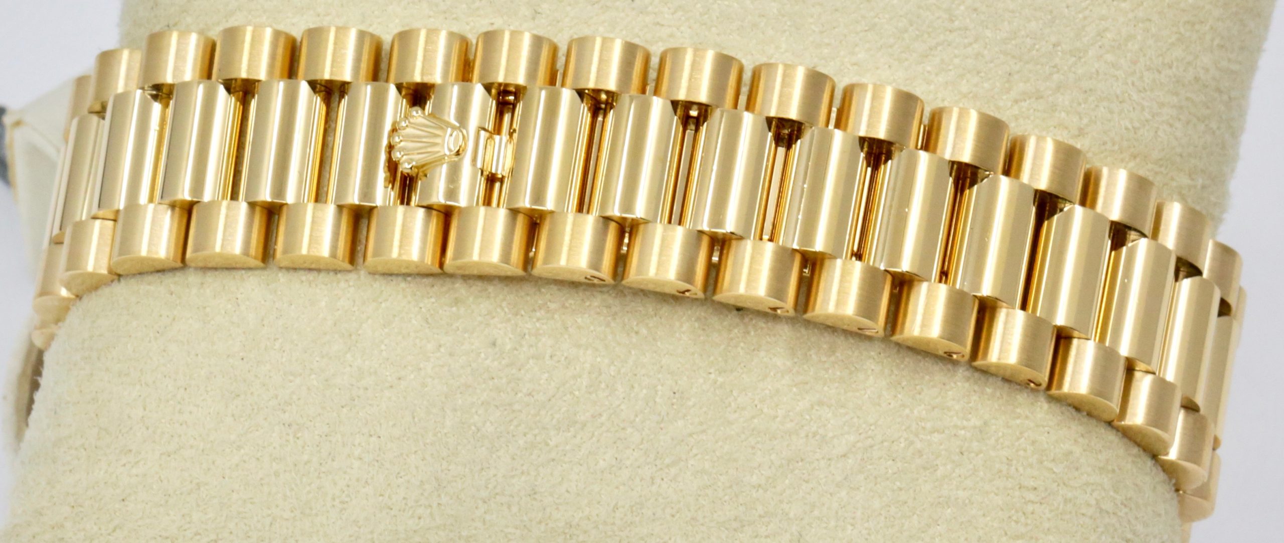 Rolex Day-Date II, 41mm, in 18ct Yellow Gold, Factory Set Champagne Diamond Dial on 18ct Yellow Gold Rolex President Bracelet, Ref. 218238,Circa: 2009, with Box, Books, Rolex Warranty Card, Rolex Service Card & Balance of 2 Year Rolex Service Warranty - Image 6