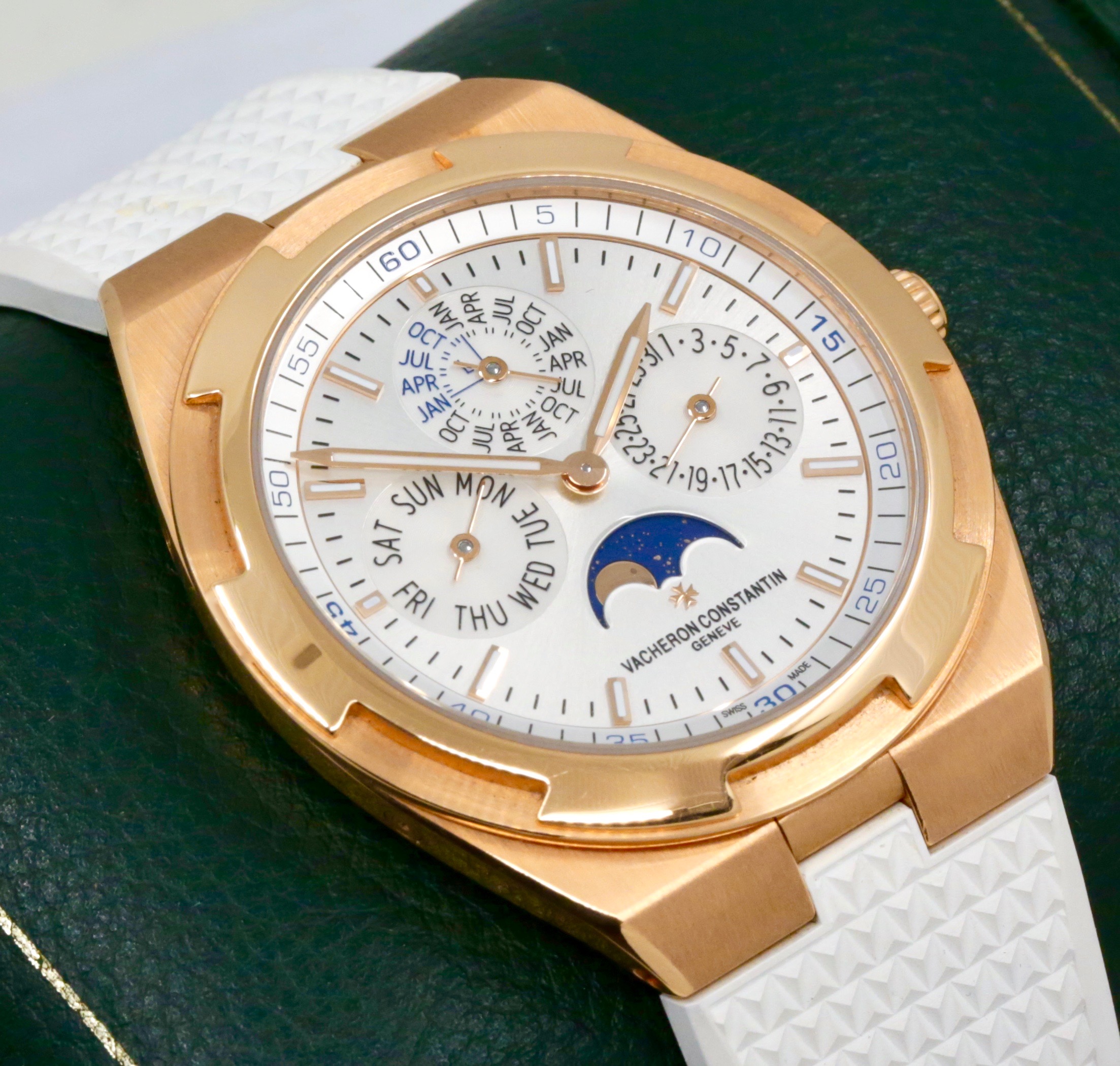 Vacheron Constantin Overseas Perpetual Calendar Ultra-Thin, in 18ct Rose Gold, Silver Sunburst Dial, on Vacheron Constantin Alligator Strap with 18ct Rose Gold Tang Buckle, Ref. 4300V/120R-B064, Circa: 2020, with Box, Books & Vacheron Constantin Warranty Card - Image 4