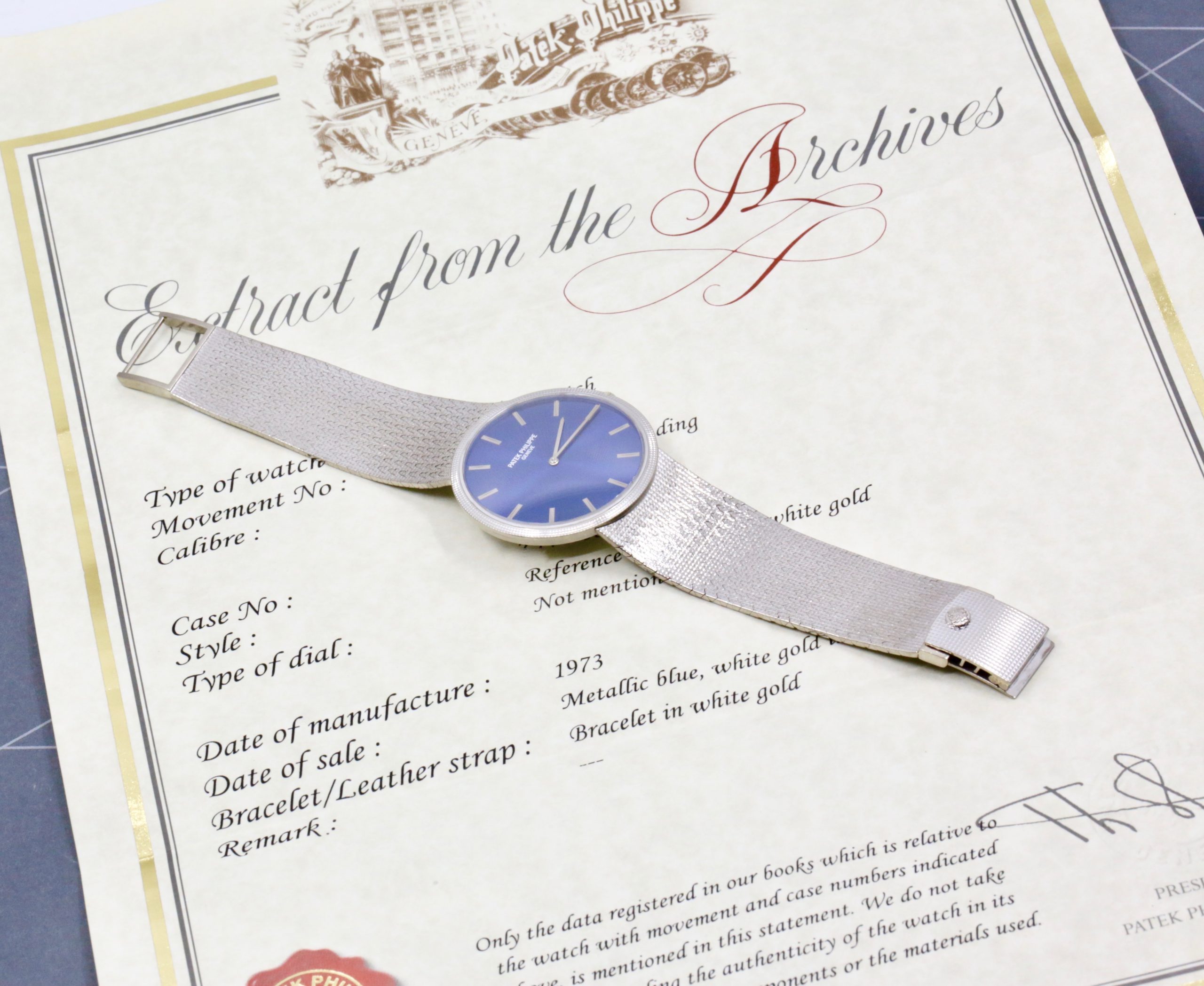 Vintage Patek Philippe Calatrava, in 18ct White Gold, Solid Gold Metallic Blue Dial with White Gold Index Markers, on 18ct White Gold Patek Philippe Integrated Bracelet, Ref. 3588/1, Circa: 1973, with Patek Philippe Extract from Archives Certificate - Image 5