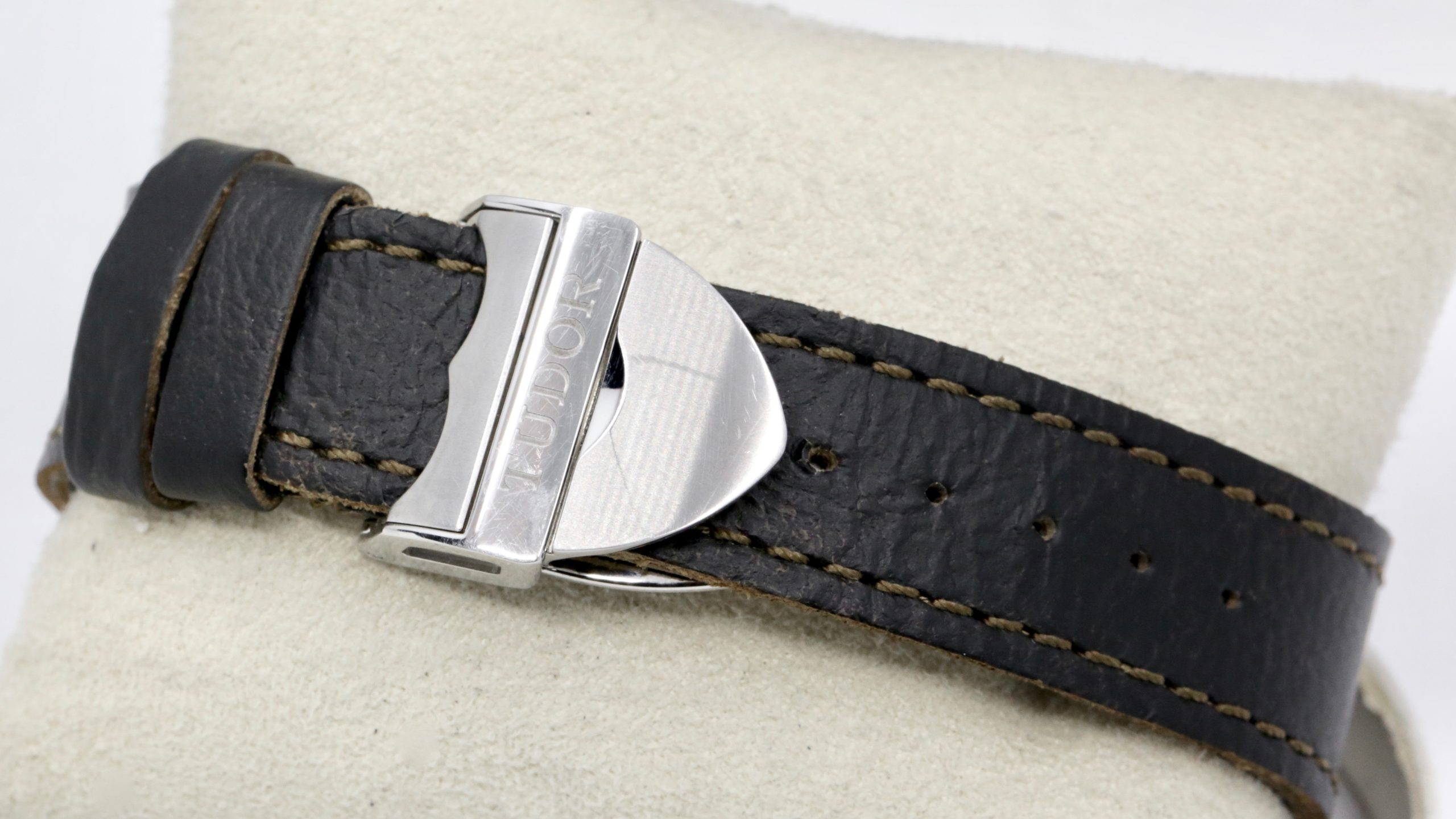 Tudor Black Bay Heritage, 41mm Stainless Steel Case, Black Index Dial with Gilt Accents, Red 60min Aluminum Bezel, on Brown Tudor Leather Strap with Stainless Steel Tudor Deployant, Ref. 79230R, Circa: 2020, with Box, Books, Swing Tag, Tudor Warranty Card & Balance of 5 Year Tudor Factory Warranty - Image 6