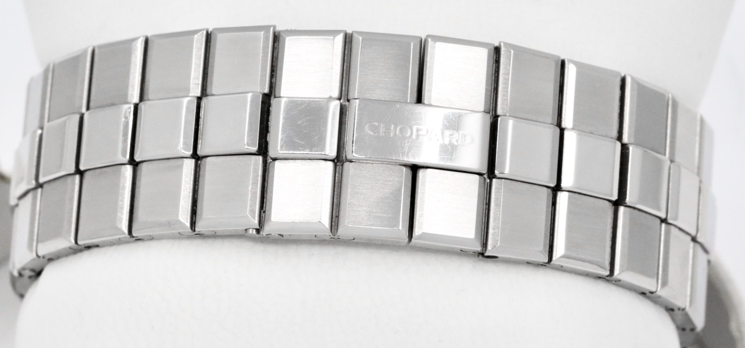 Chopard Alpine Eagle 41mm Automatic in Lucent Steel™ with a Blue Roman index dial, Integrated Chopard stainless steel bracelet with deployant clasp Ref: 298600-3001 Ca: 2019 (est), Watch Only- $8,900 inc GST - Image 6