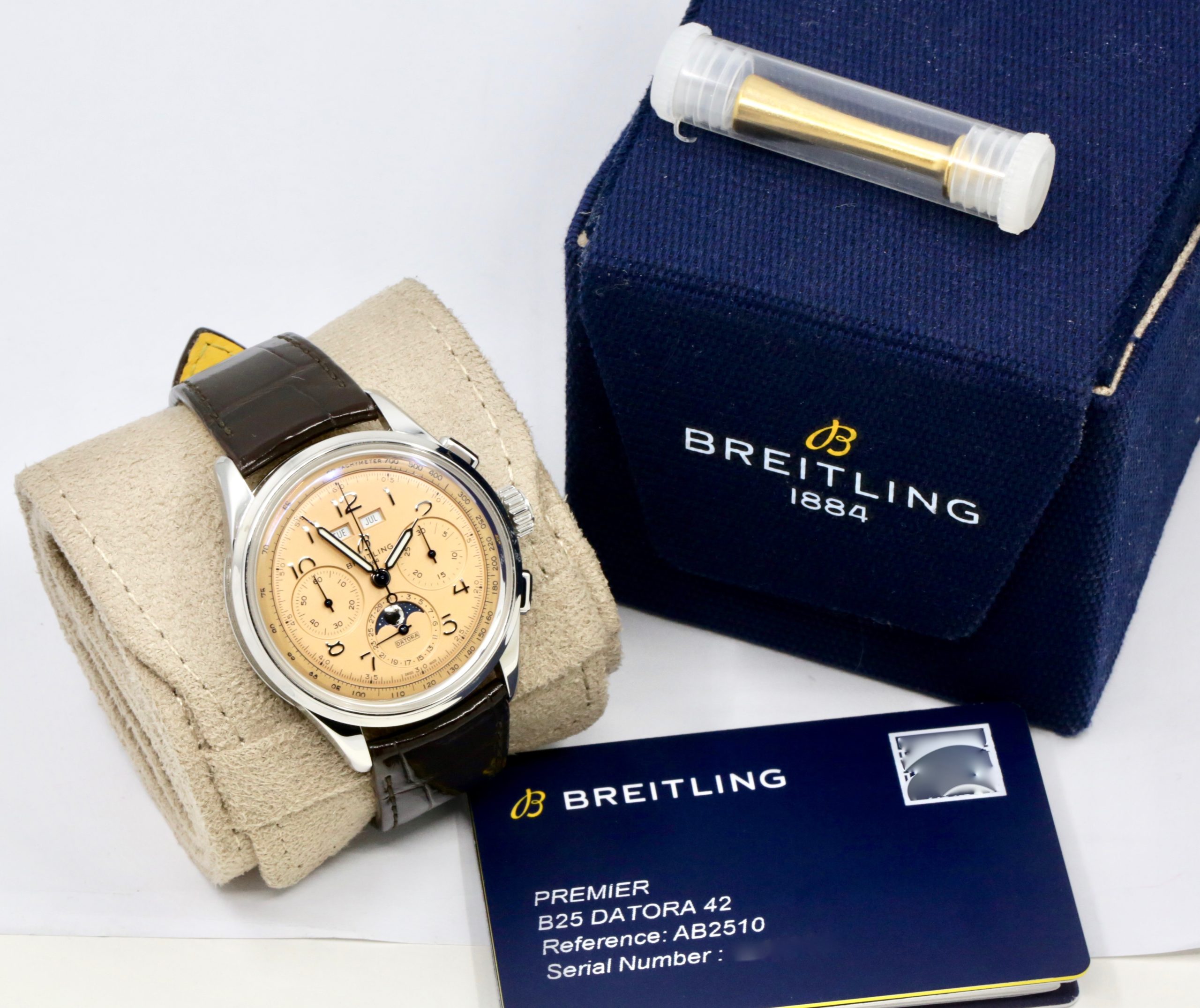 Breitling Premier B25 Datora 42 Chronograph, Stainless Steel, Salmon Arab Dial, Date, Day and Month Display, with Moon Phase, on Brown Breitling Alligator Strap with Steel Breitling Deployant, Ref. AB2510, Circa: 2023, Full Set with Balance of New Watch Warranty Until 2028 - Image 7