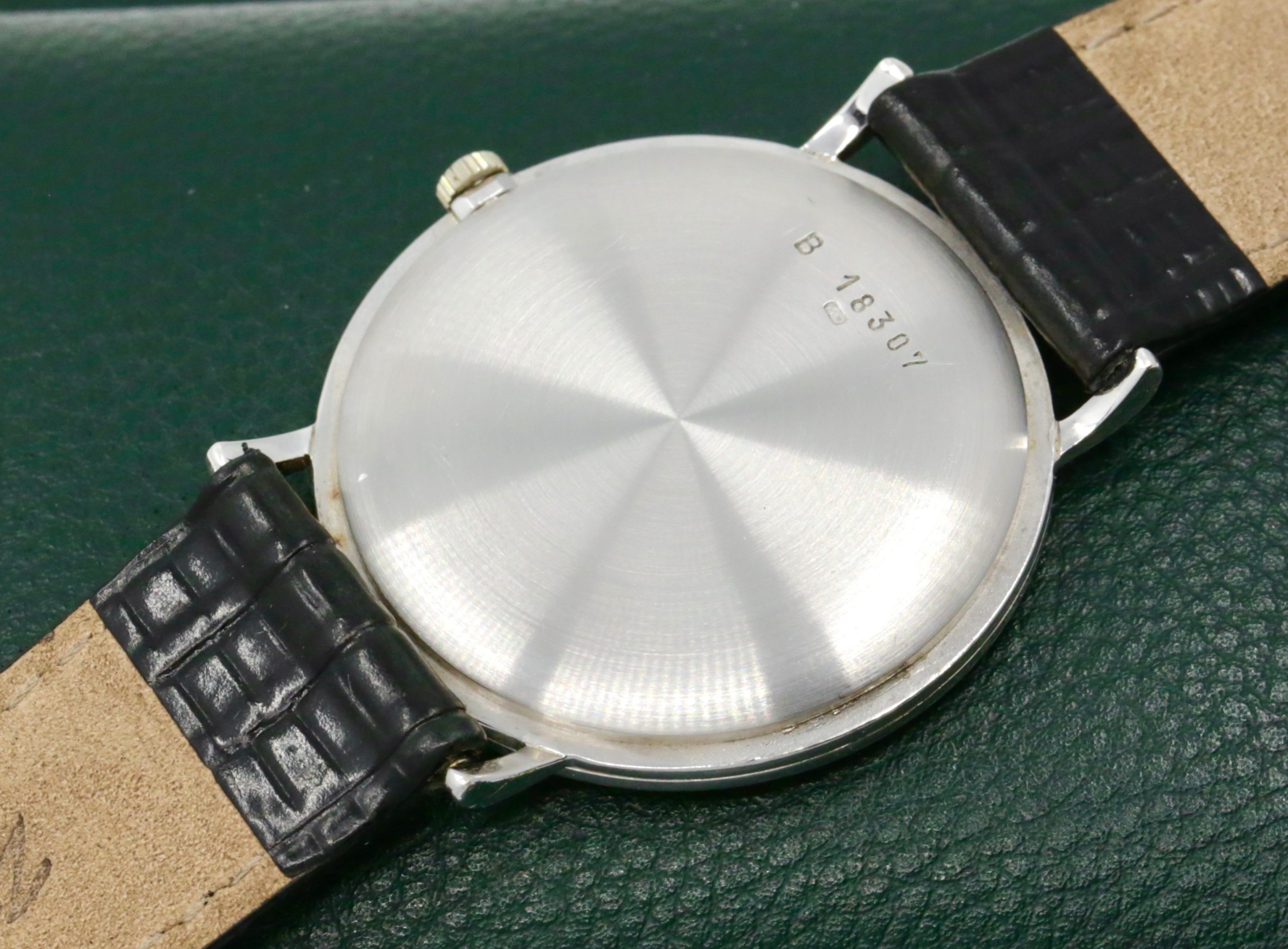 Audemars Piguet Ultra-Thin Dress Watch in 18ct white gold, ivory index dial on a black leather strap. Ref: B18037 "Watch only" Circa 1980's - Image 5