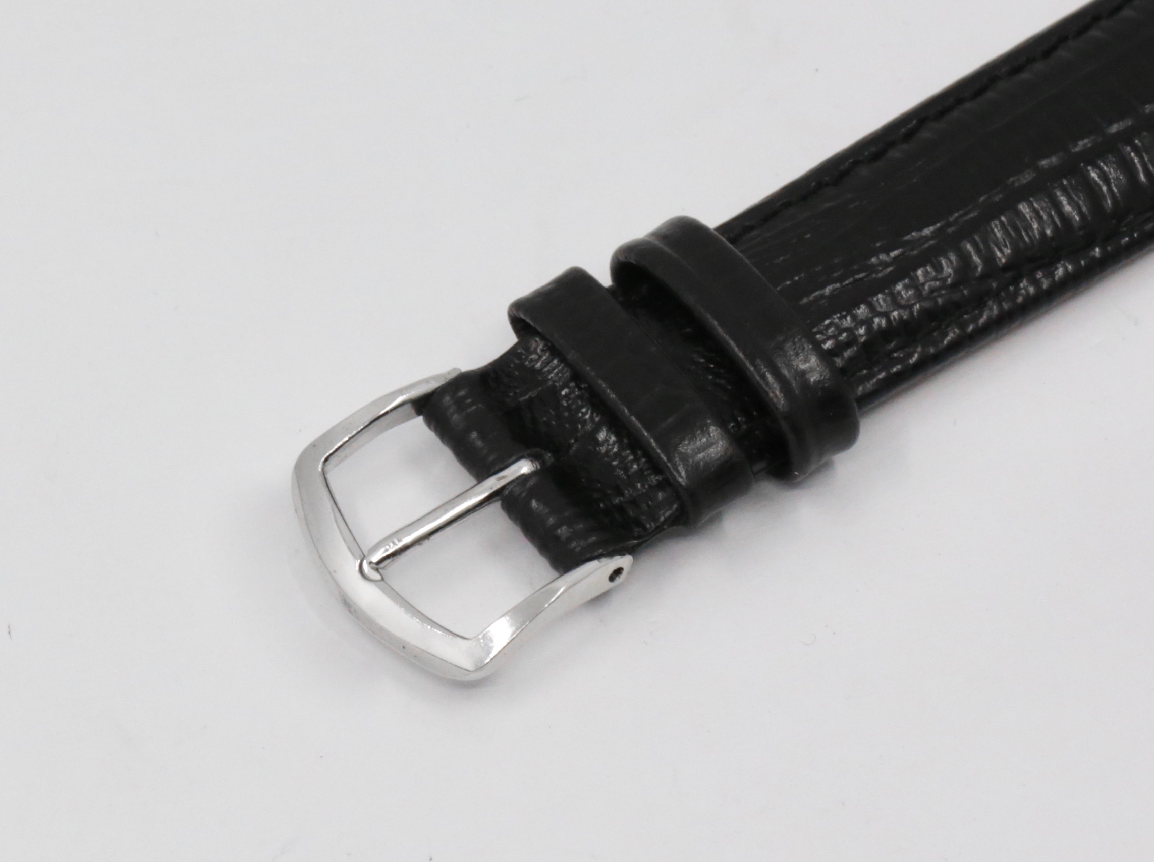 Audemars Piguet Ultra-Thin Dress Watch in 18ct white gold, ivory index dial on a black leather strap. Ref: B18037 "Watch only" Circa 1980's - Image 6