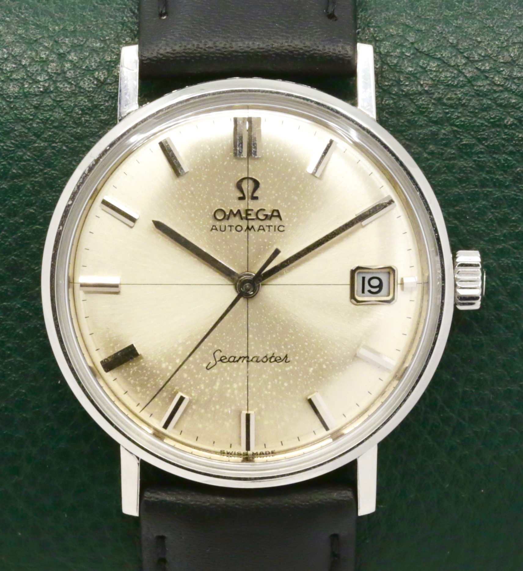 Vintage Omega Seamaster Automatic with Date, Stainless steel case, Silver Index Dial on a Leather Strap, Ref: 14770 SC-61 Movement Calibre 562. Circa: 1961, "Watch Only" - $1,500 inc GST!! *Sold as Traded!!