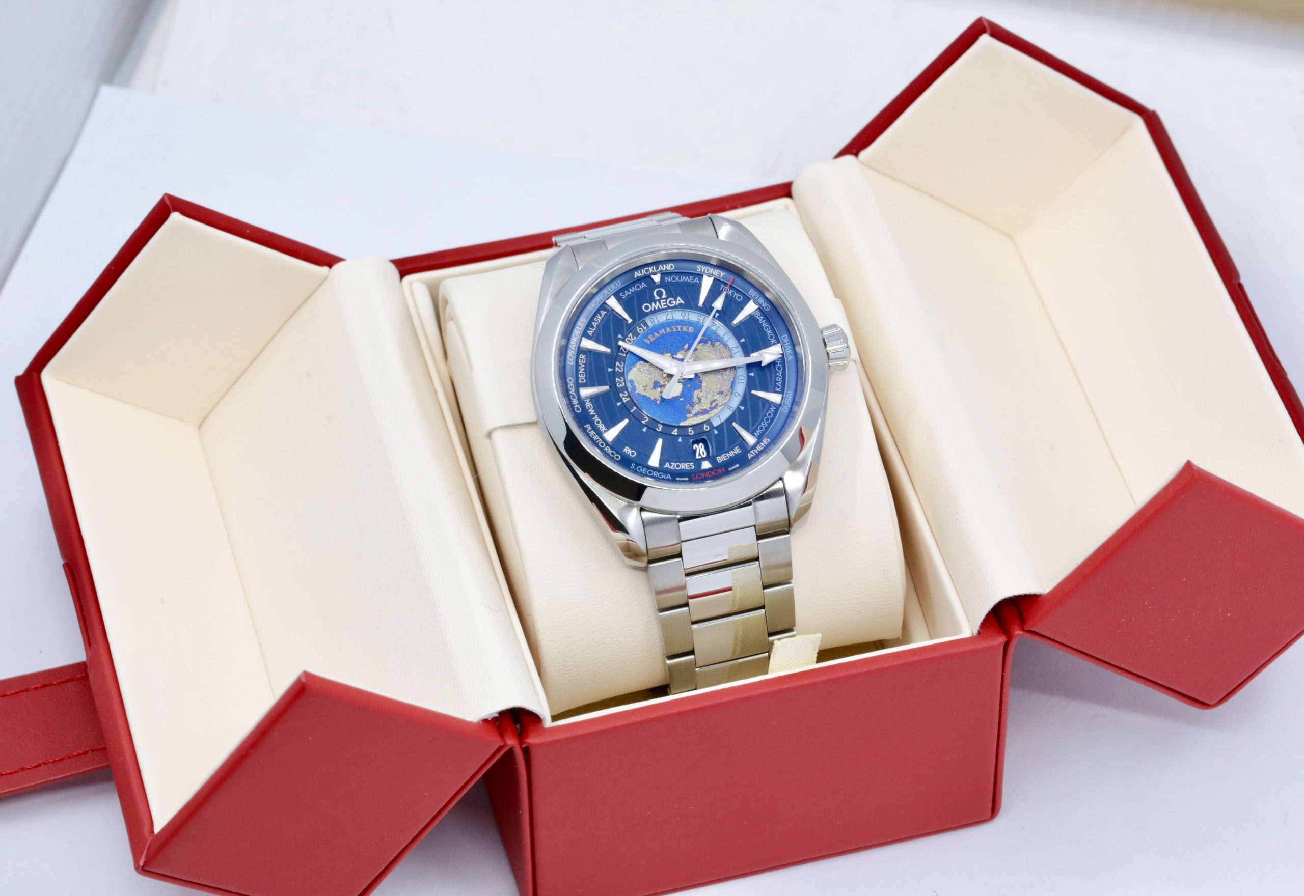 Omega Seamaster Aqua Terra Worldtimer, 43mm, Stainless Steel, Blue Index Dial, on Stainless Steel Omega Bracelet, Ref. 220.10.43.22.03.001, Circa: 2019, with Omega Service Box, Omega Service Invoice & Balance of 2 Yr. Omega Service Warranty - Image 7