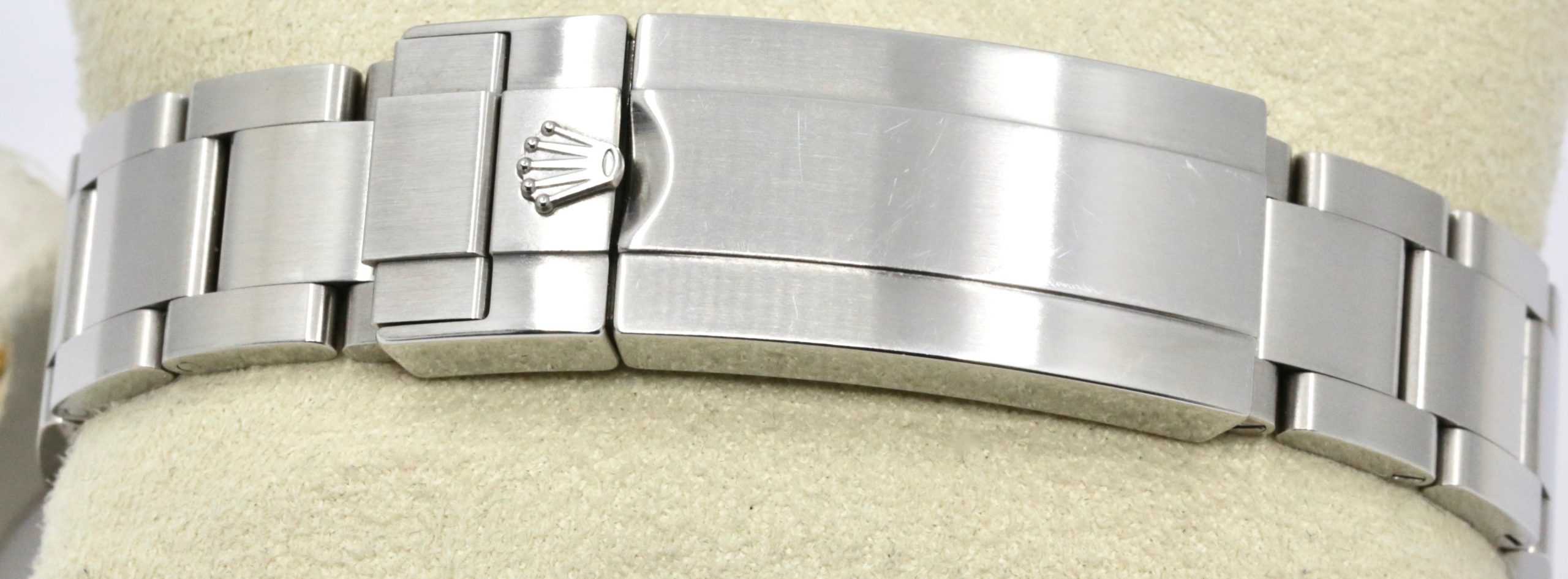 Rolex Submariner Date "HULK", 40mm, Stainless Steel, Green Index Dial, Green Ceramic Bezel, on Stainless Steel Rolex Oyster Bracelet, Ref. 116610LV, Circa: 2011, with Box, Books, & Rolex Warranty Card - Image 5