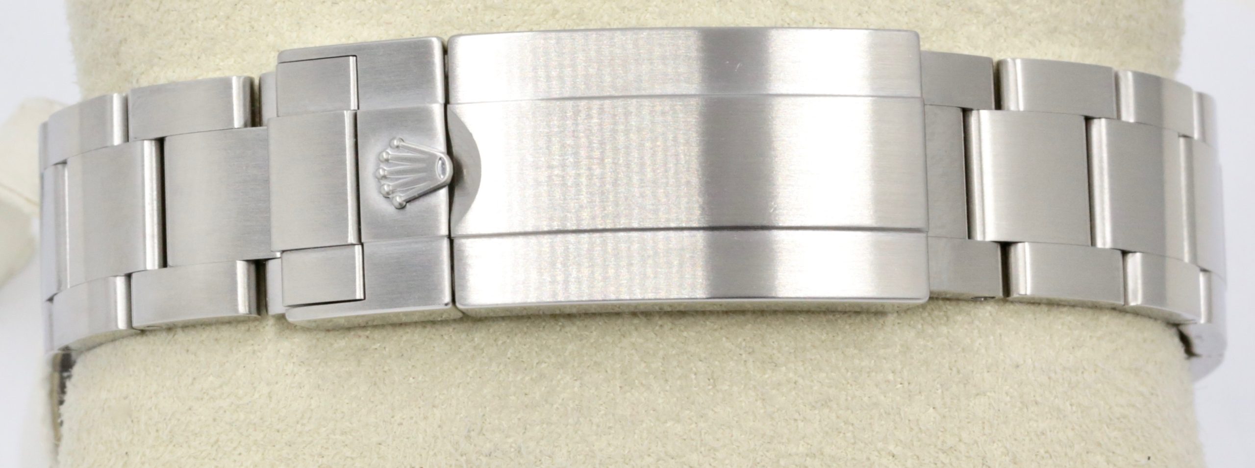 Rolex Sea-Dweller 43 "Anniversary", Stainless Steel, Black Ceramic Bezel, Mark I Dial, on Stainless Steel Rolex Oyster Bracelet, Ref. 126600, Circa: 2017, with Box, Books, Rolex Warranty Card, Rolex Service Card & Balance of 2 Year Rolex Service Warranty - Image 6
