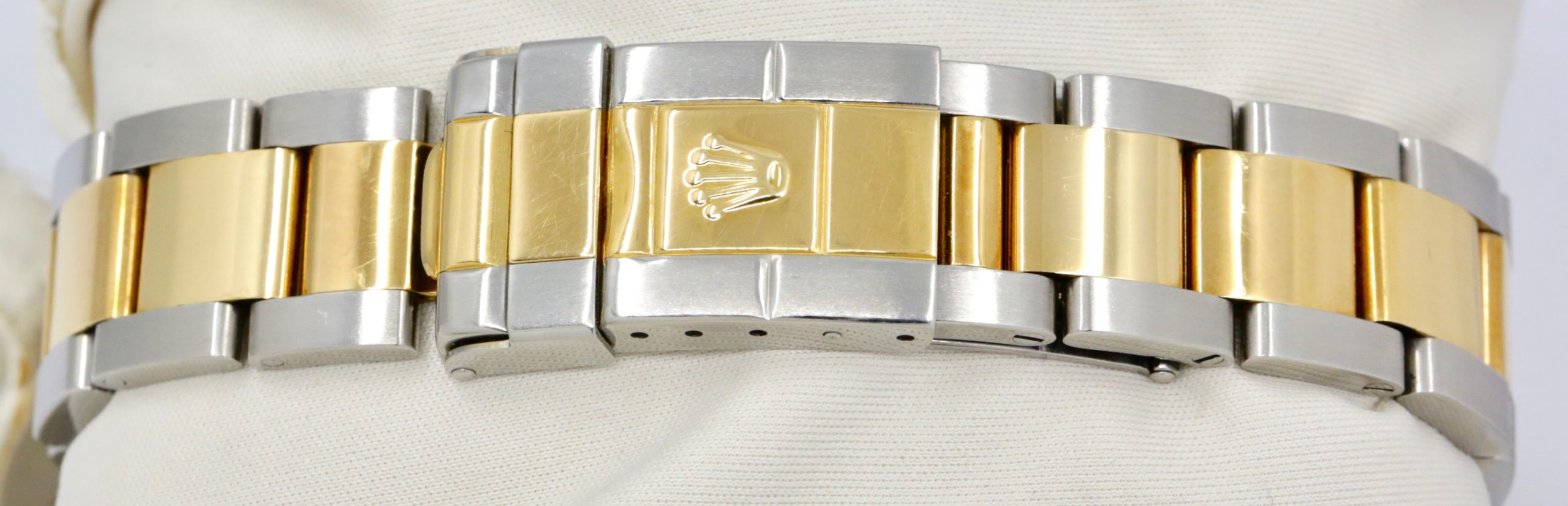 Rolex GMT-Master II in Stainless Steel & 18ct Yellow Gold, Black Index Dial, Black Aluminium Bezel, on Stainless Steel & 18ct Yellow Gold Bracelet, Ref. 16713, Circa: 2004, with Box, Books, Swing Tags & Rolex Warranty Certificate - Image 6