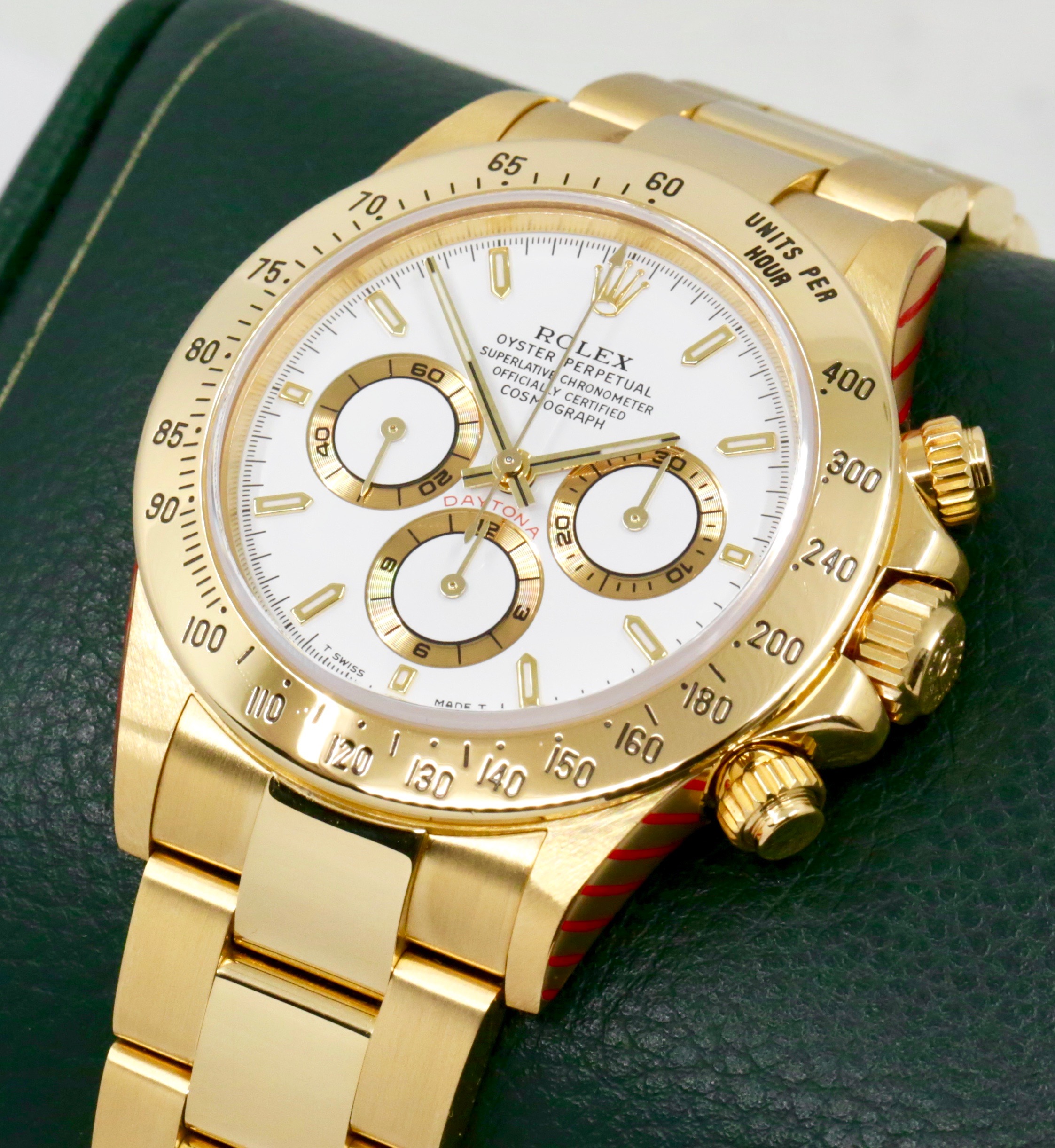 Rolex Cosmograph Daytona, Zenith Movement, in 18ct Yellow Gold, White Index Dial, on 18ct Yellow Gold Rolex Oyster Bracelet, Ref. 16528, Circa: 1995, with Rolex Service Invoice, Rolex Service Card & Balance of 2 Year Rolex Service Warranty - Image 2