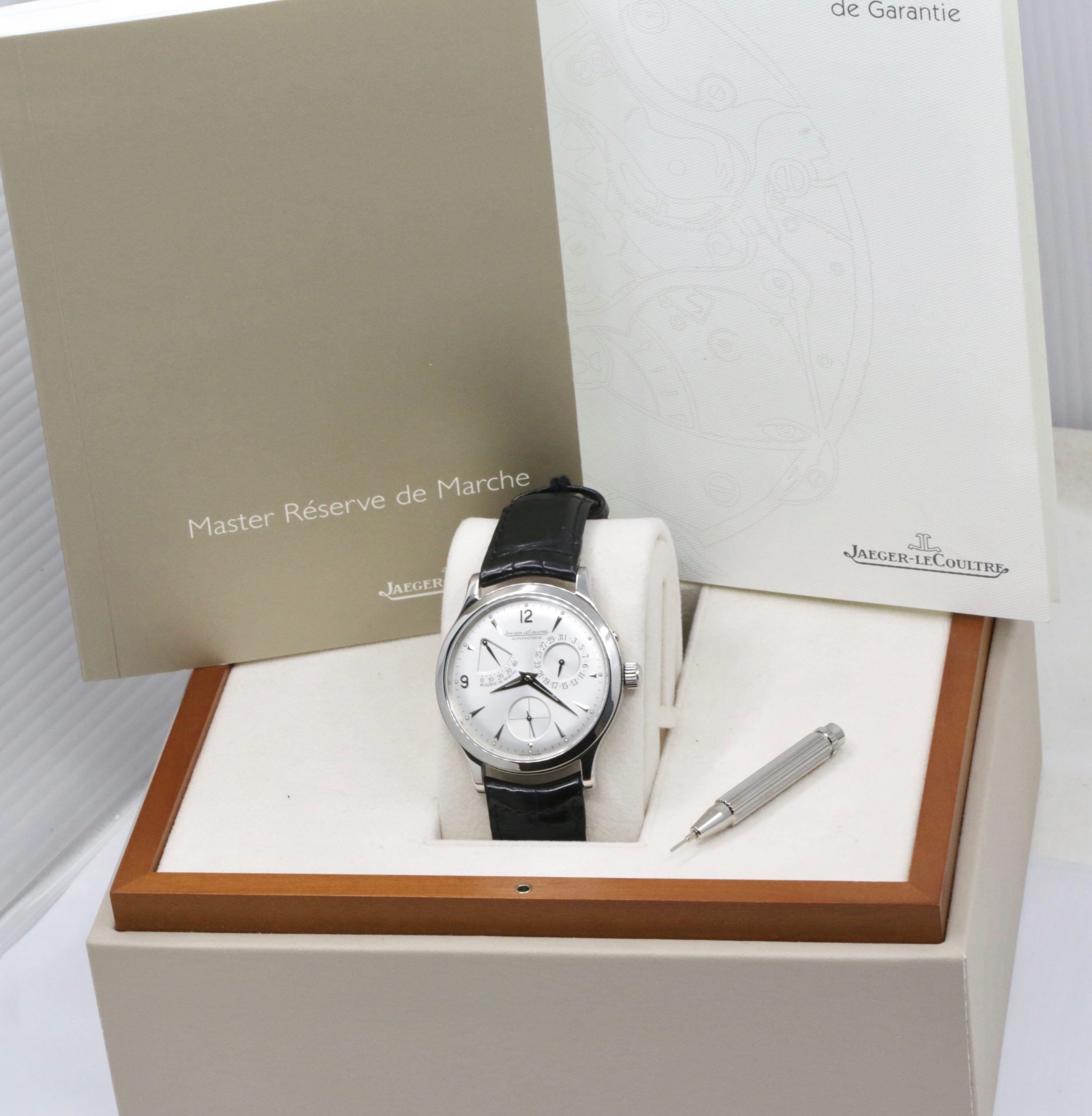 Jaeger-LeCoultre Master Control Reserve De Marche, 37mm, Stainless Steel, Silver Index Dial with Date & Power Reserve Display, on Black JLC Alligator Strap with Steel JLC Deployant, Ref.140.8.38.S, Circa: 2009, Box & Papers - Image 6