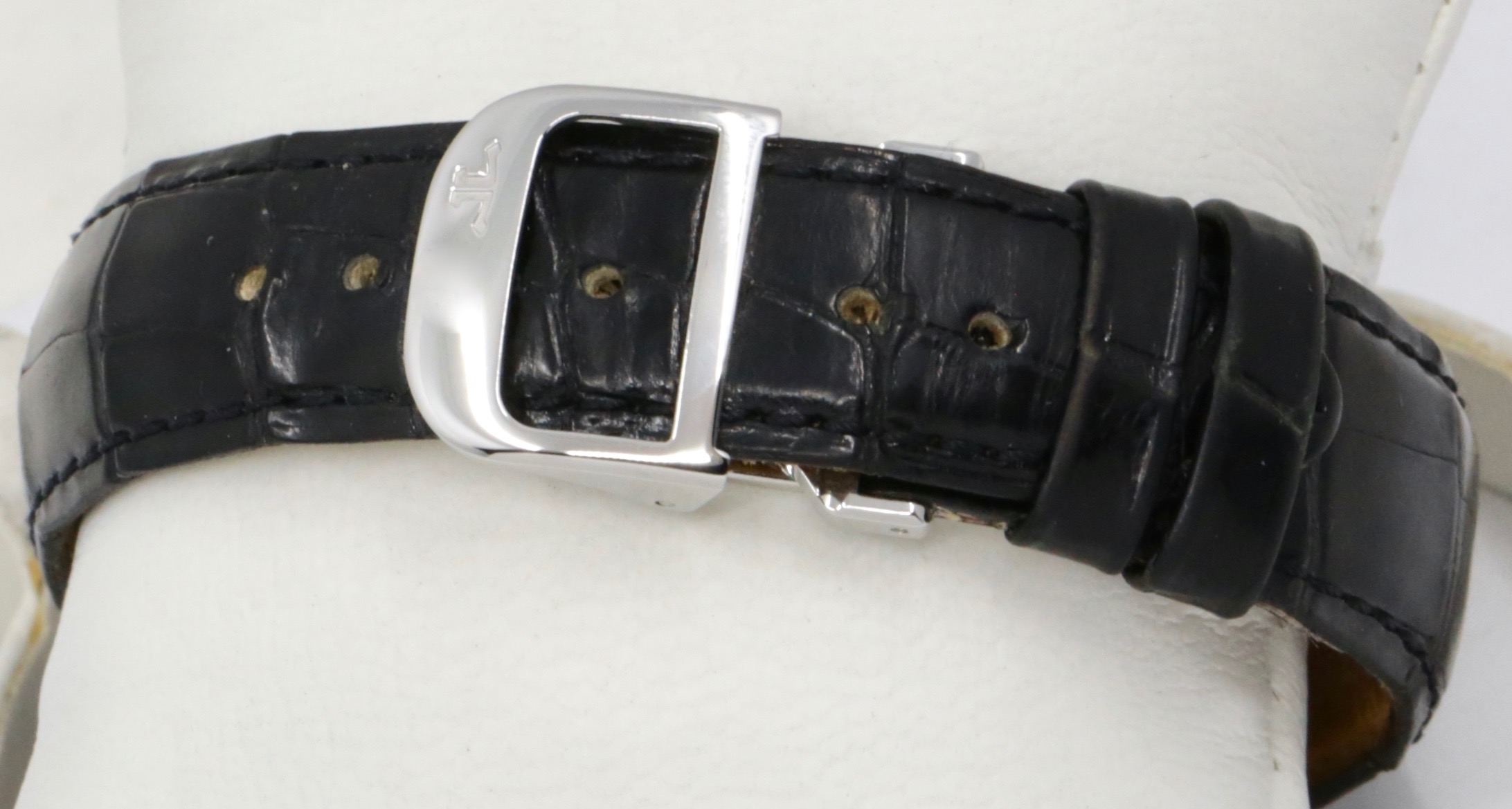 Jaeger-LeCoultre Master Control Reserve De Marche, 37mm, Stainless Steel, Silver Index Dial with Date & Power Reserve Display, on Black JLC Alligator Strap with Steel JLC Deployant, Ref.140.8.38.S, Circa: 2009, Box & Papers - Image 5