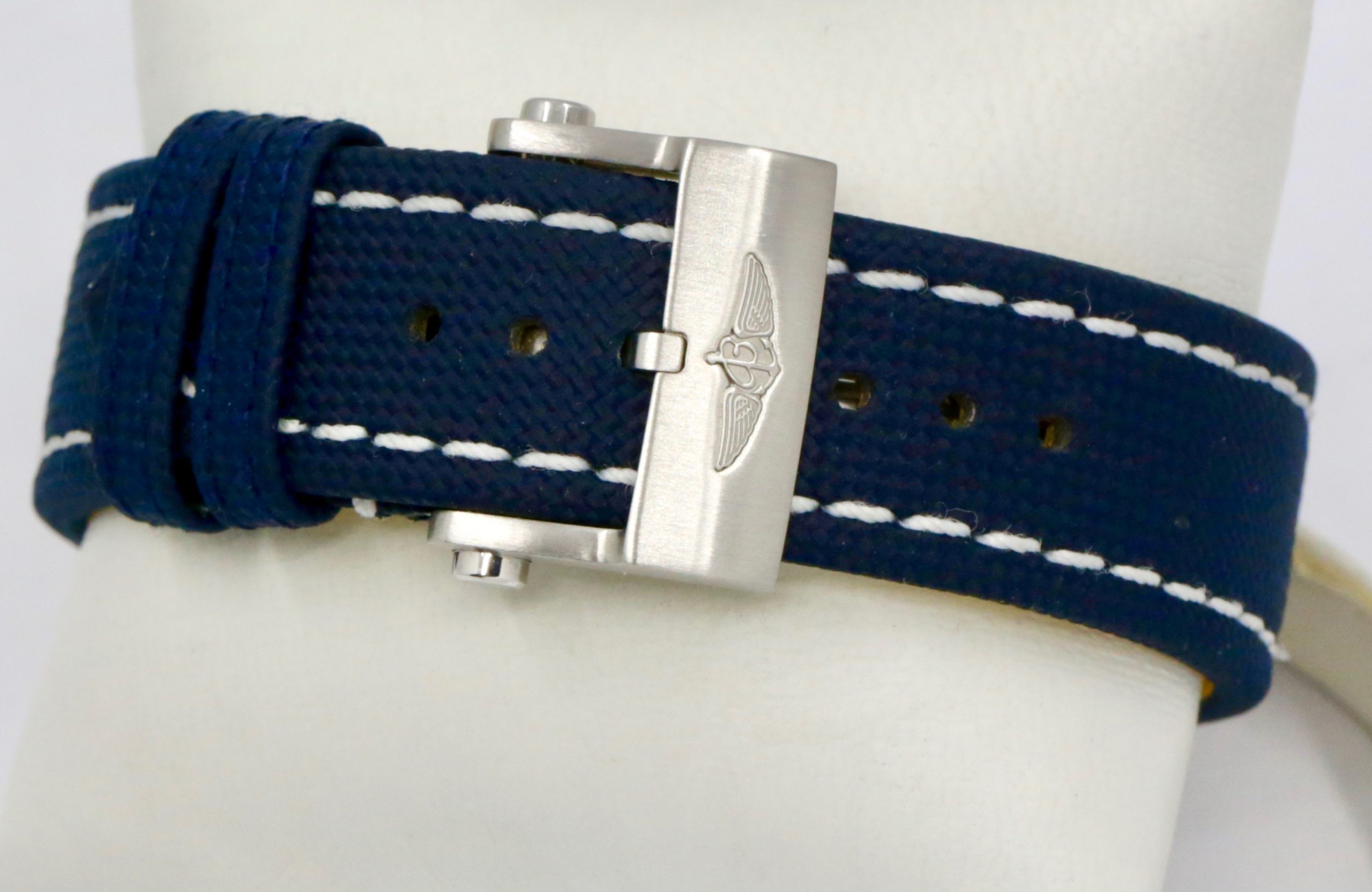Breitling Avenger Automatic GMT 45, in Stainless Steel, Blue Index Dial with Date, on Blue Breitling Composite Strap with Stainless Steel Breitling Deployant, Ref. A32395, Circa: 2022, with Box & Papers - Image 7