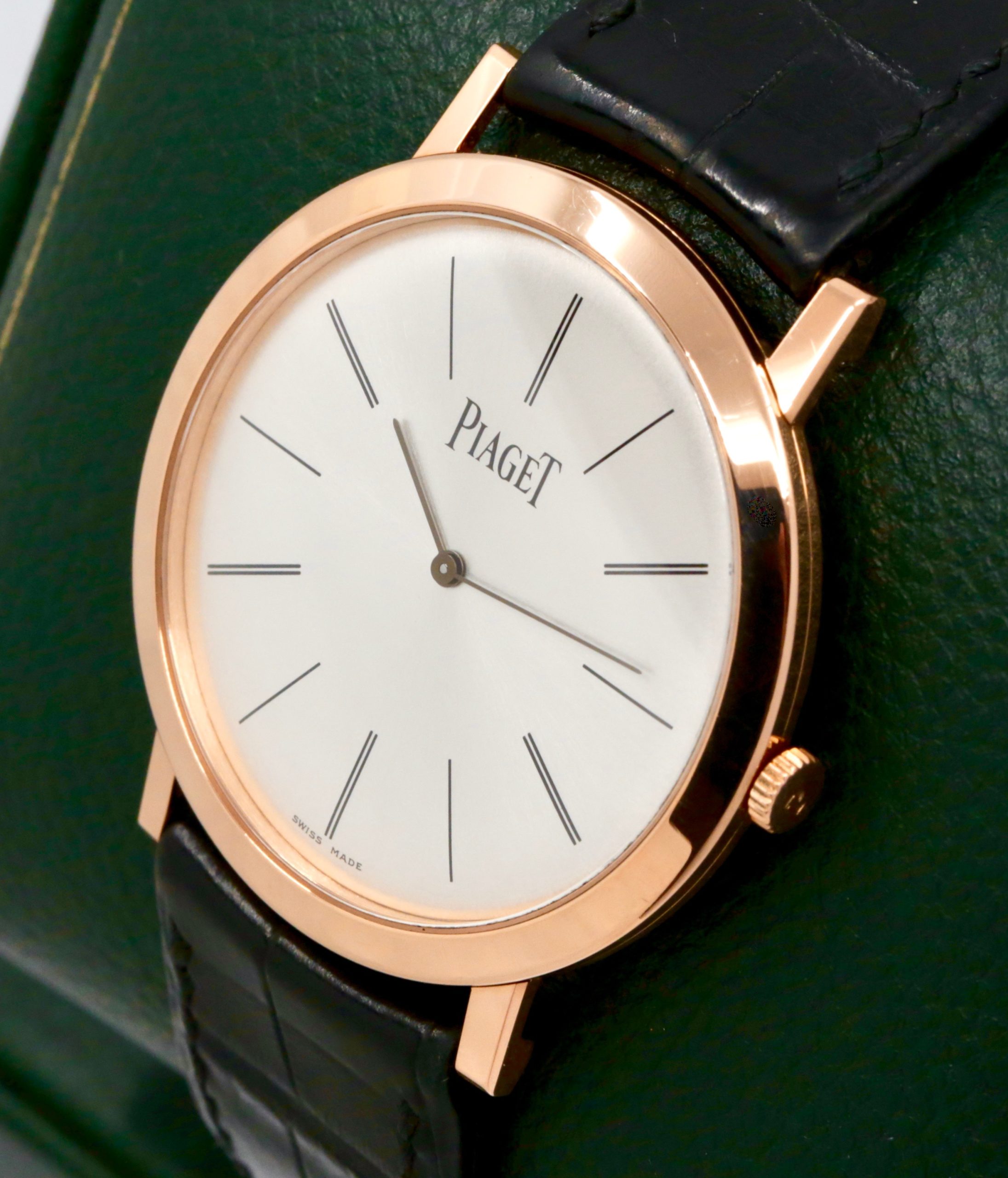 Piaget Altiplano Mecanique Ultra Thin, Ref. P10321, in 18ct Rose Gold, Manual Wind, with Silver Index Dial, on Black Piaget Alligator Strap with 18ct Rose Gold Piaget Tang Buckle - Image 4