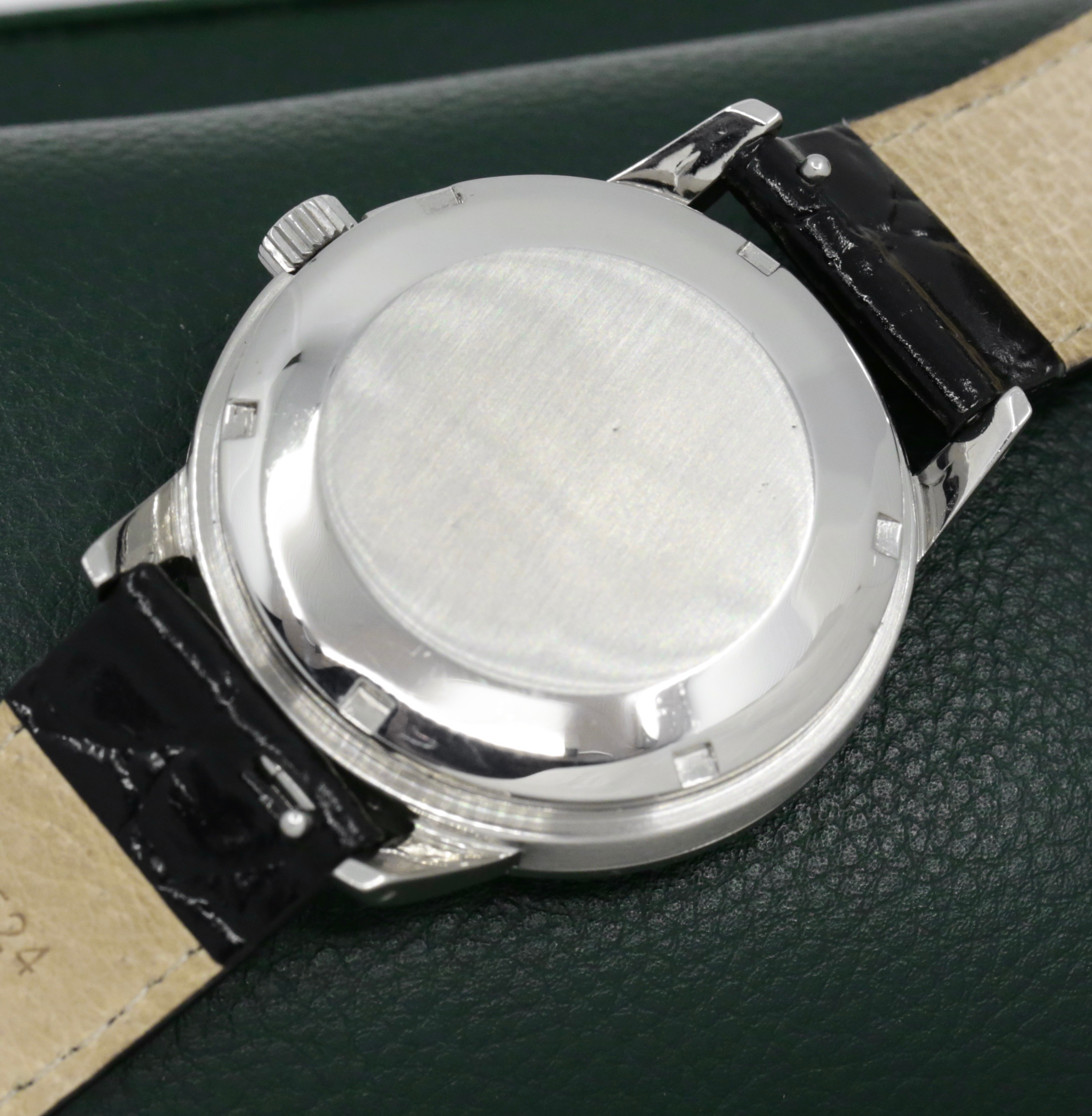 International Watch Company - Vintage IWC Ingenieur Circa 1959, 36.5mm Stainless Steel Case, Cal. 853, with Original Black Index Dial, on Black Alligator Leather Strap - Image 6