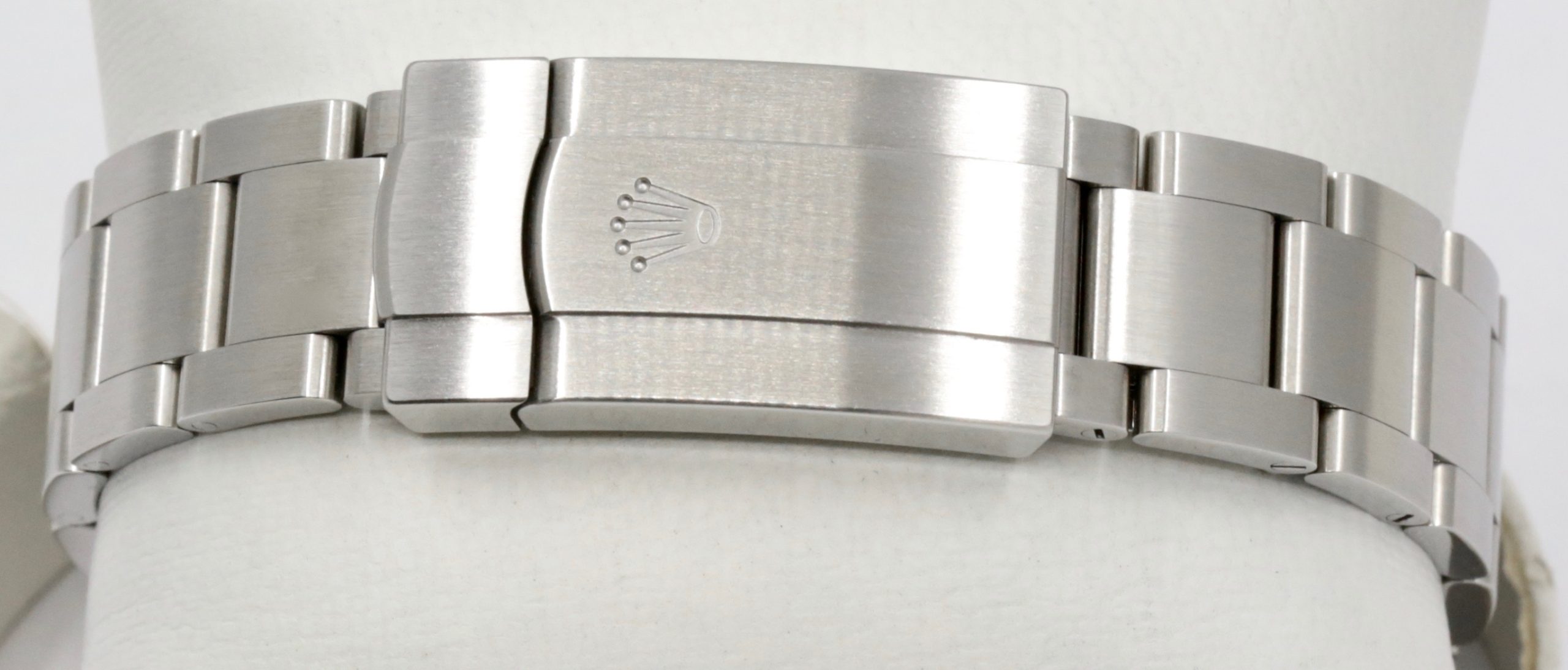 Rolex Oyster Perpetual 36, Stainless Steel, Black Index Dial, on Stainless Steel Rolex Oyster Bracelet, Ref. 126000, Circa: 2025, with Complete with Box, Books, Swing Tag, Rolex Warranty Card & Balance of 5 Year Rolex Factory Warranty - Image 6