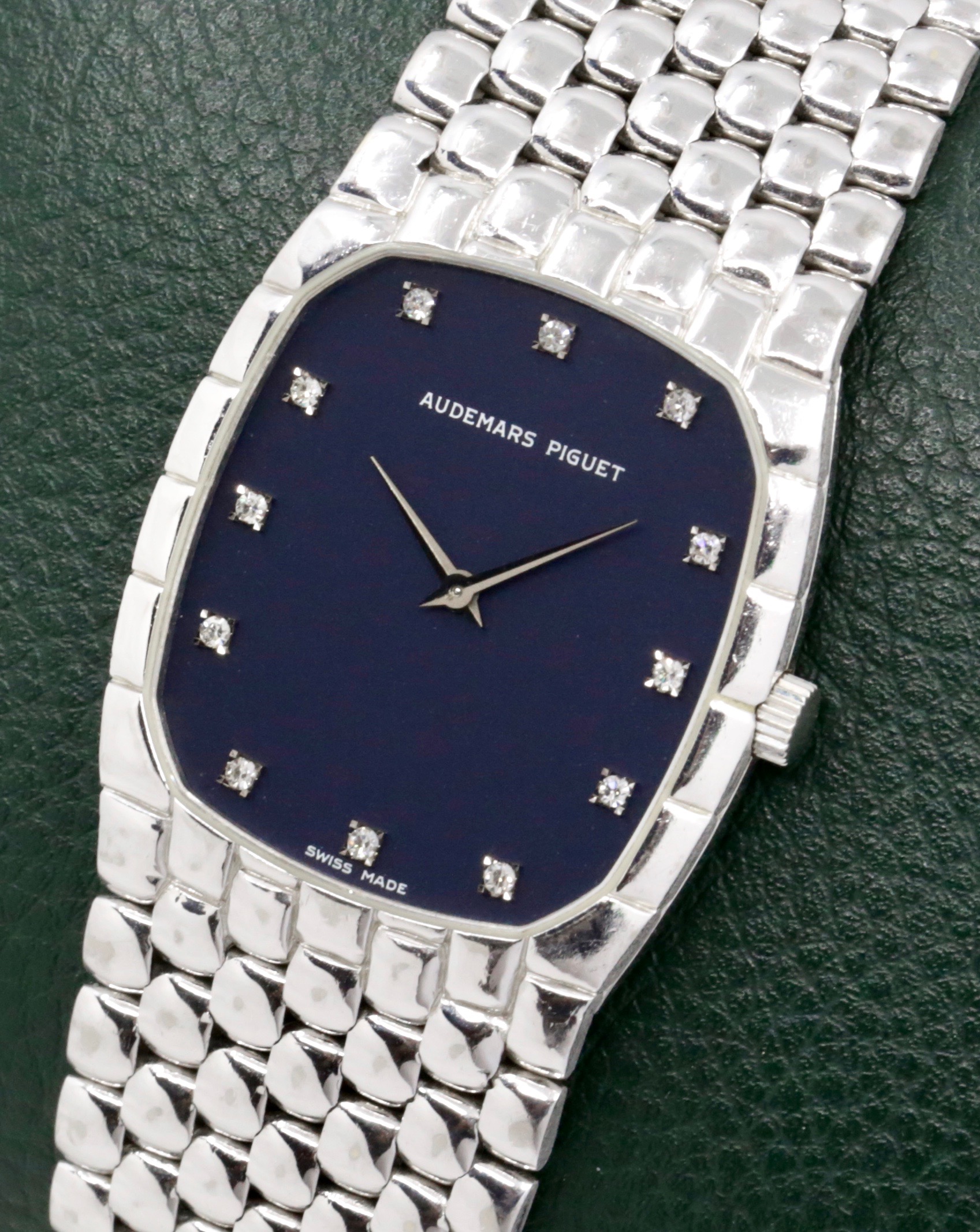 Audemars Piguet Wristwatch in 18ct White Gold, Factory Set Blue Diamond Dial, on a 18ct White Gold Audemars Piguet Integrated Bracelet, Circa: 1990's - Image 3