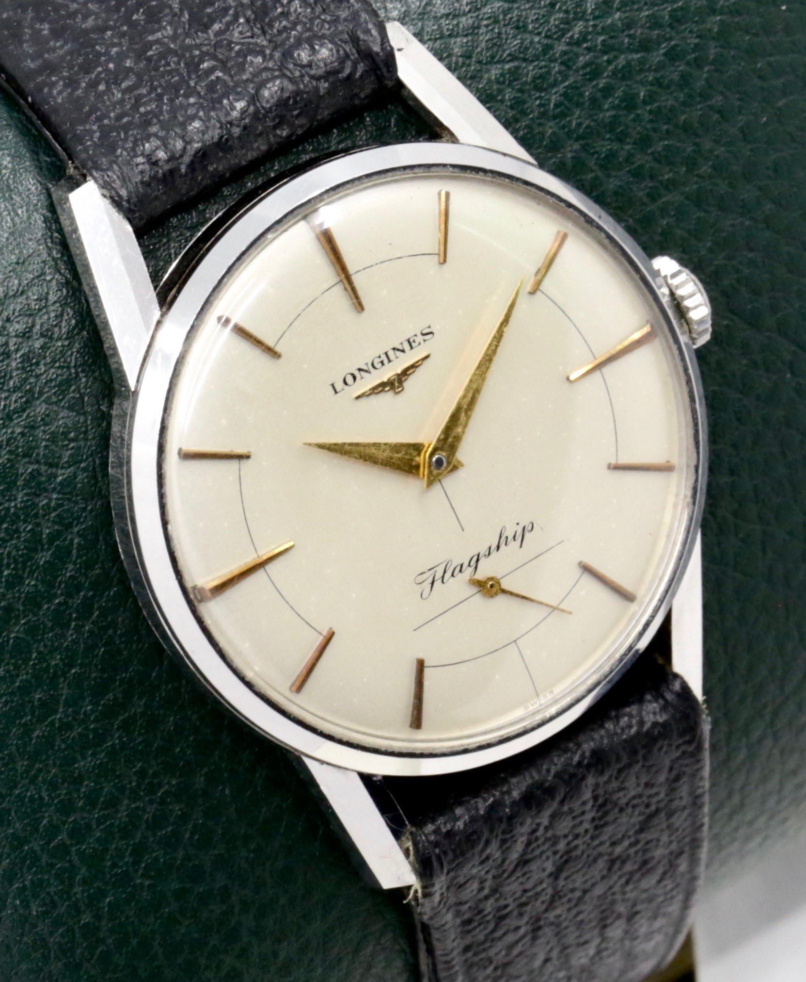 Vintage Longines Flagship, 34mm Stainless Steel Case, Silver Index Dial with Subsidiary -Seconds, Manual Winding Cal. 30L, 17 Jewels, on Black Leather Strap, Ref. 101 778, Circa: 1955 - Image 2