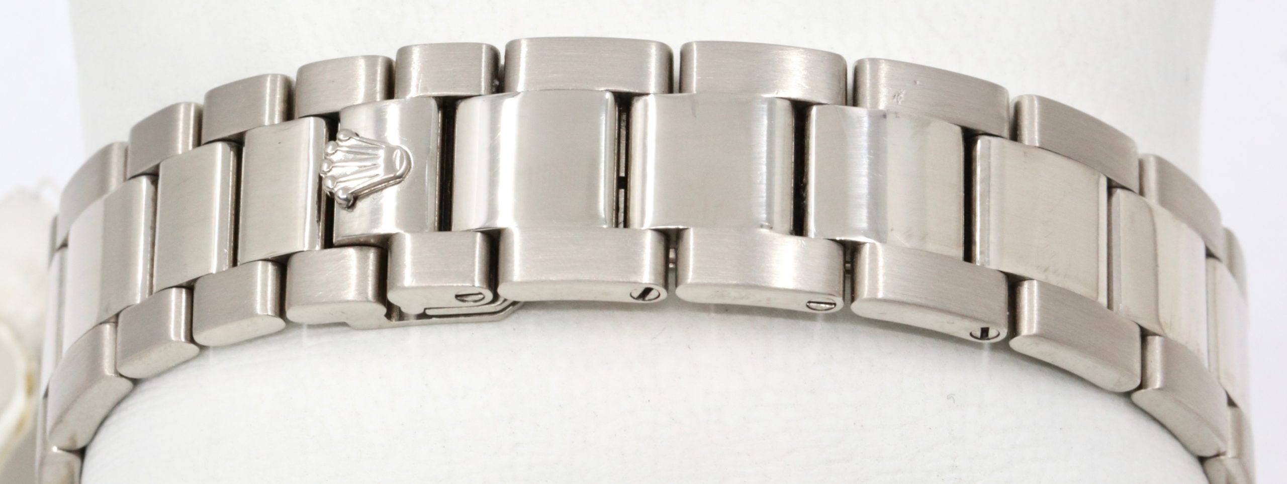 Rolex Day-Date, Ref. 118209, in 18ct White Gold, Domed Bezel, Silver Roman Dial, on 18ct White Gold Rolex Oyster Bracelet, Circa: 2000, with Box & Rolex Service Invoice Dated Jan. 2025 - Image 6