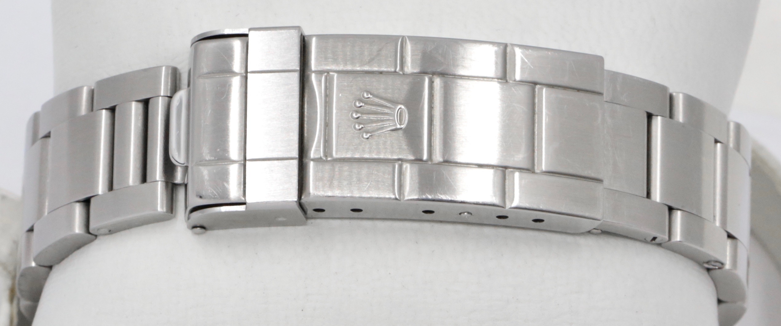 Rolex Submariner Non-Date, 40mm, Stainless Steel, Black Index Dial, Aluminium Bezel, on Stainless Steel, Rolex Oyster Bracelet, Ref. 14060M, with Box, Books, Swing Tag & Rolex Anchor - LAST OF THE SERIES!! - Image 6