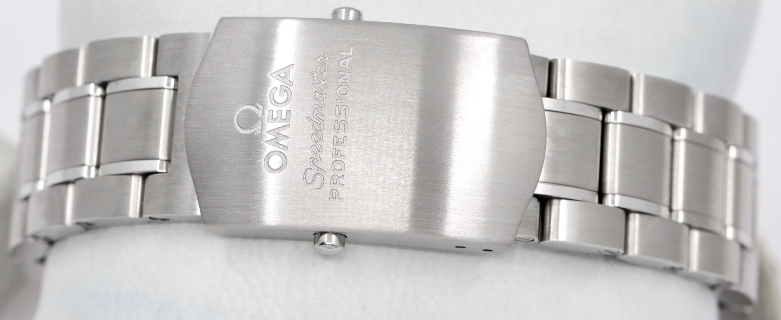 Omega Speedmaster Professional "Big Box Speedy", Stainless Steel, Hesalite Crystal, Black Index Dial, on Stainless Steel Omega Bracelet, Ref. 311.30.42.30.01.005, Circa: 2018, Complete with Box, Books & Omega Warranty Cards - Image 6